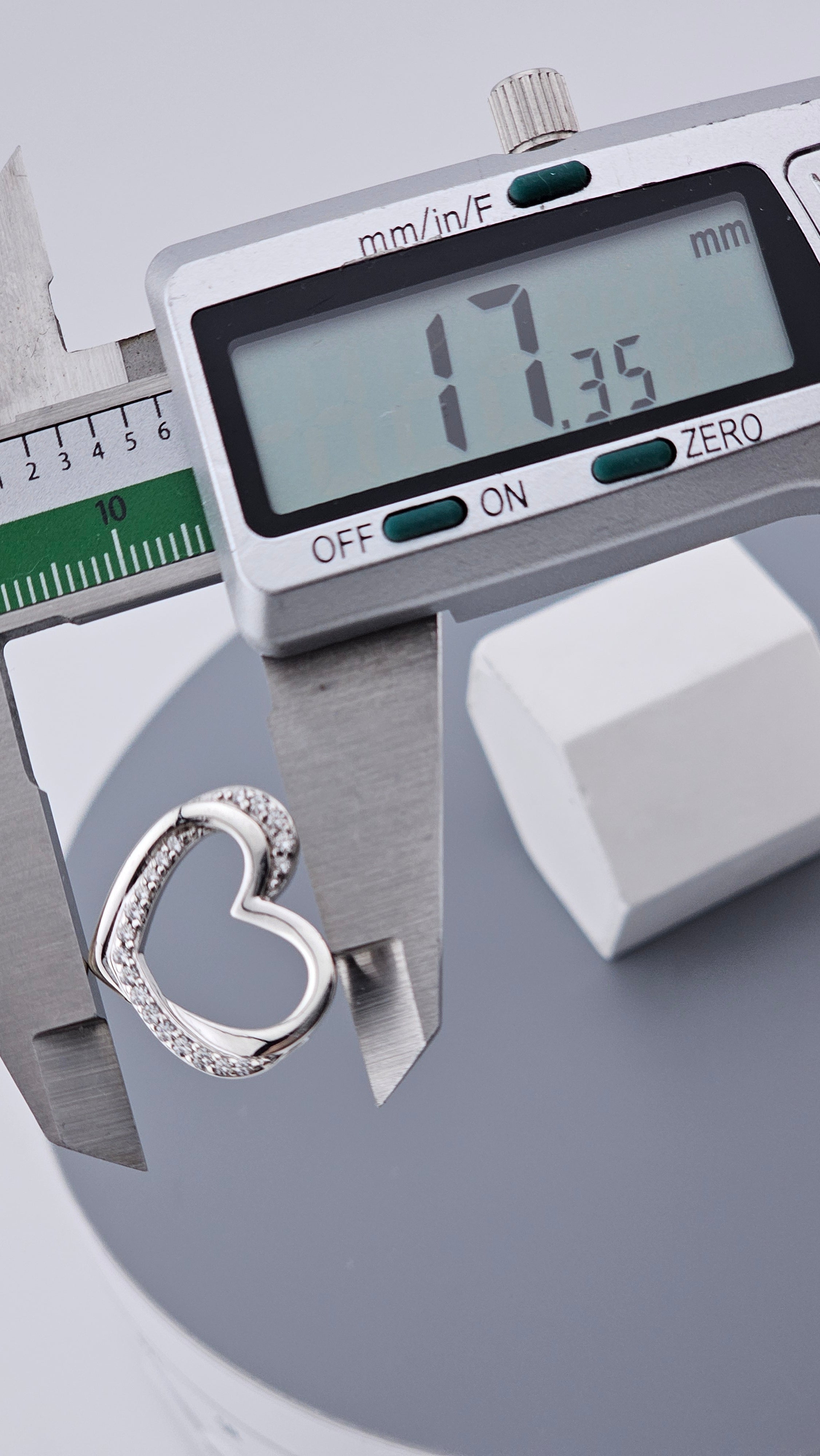 925 Sterling Silver Cubic Zirconia Open Heart Pendant (2.5g)