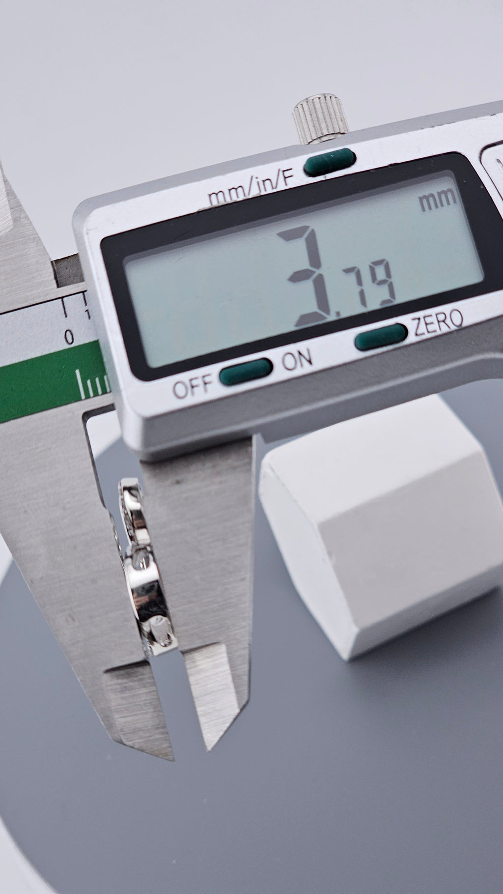 925 Sterling Silver Cubic Zirconia Open Heart Pendant (2.5g)