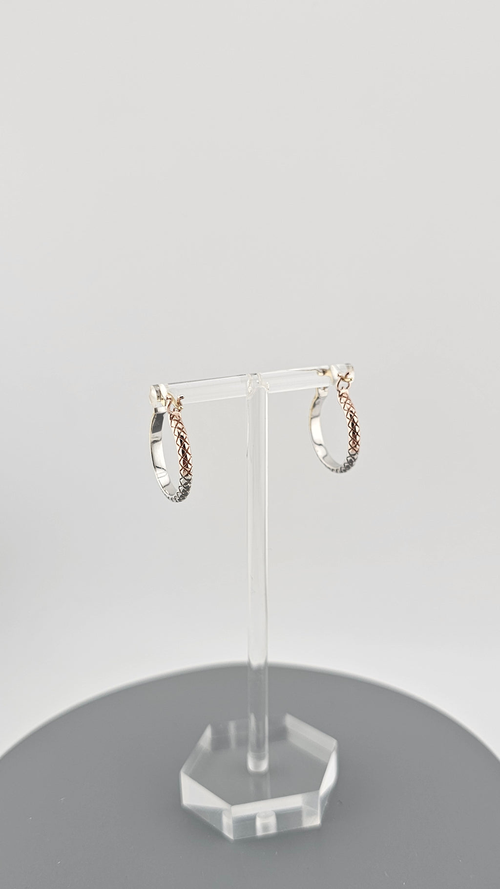 Pre-Loved 925 Sterling Silver Tri-Color Textured Hoop Earrings (24mm, 5.07g)