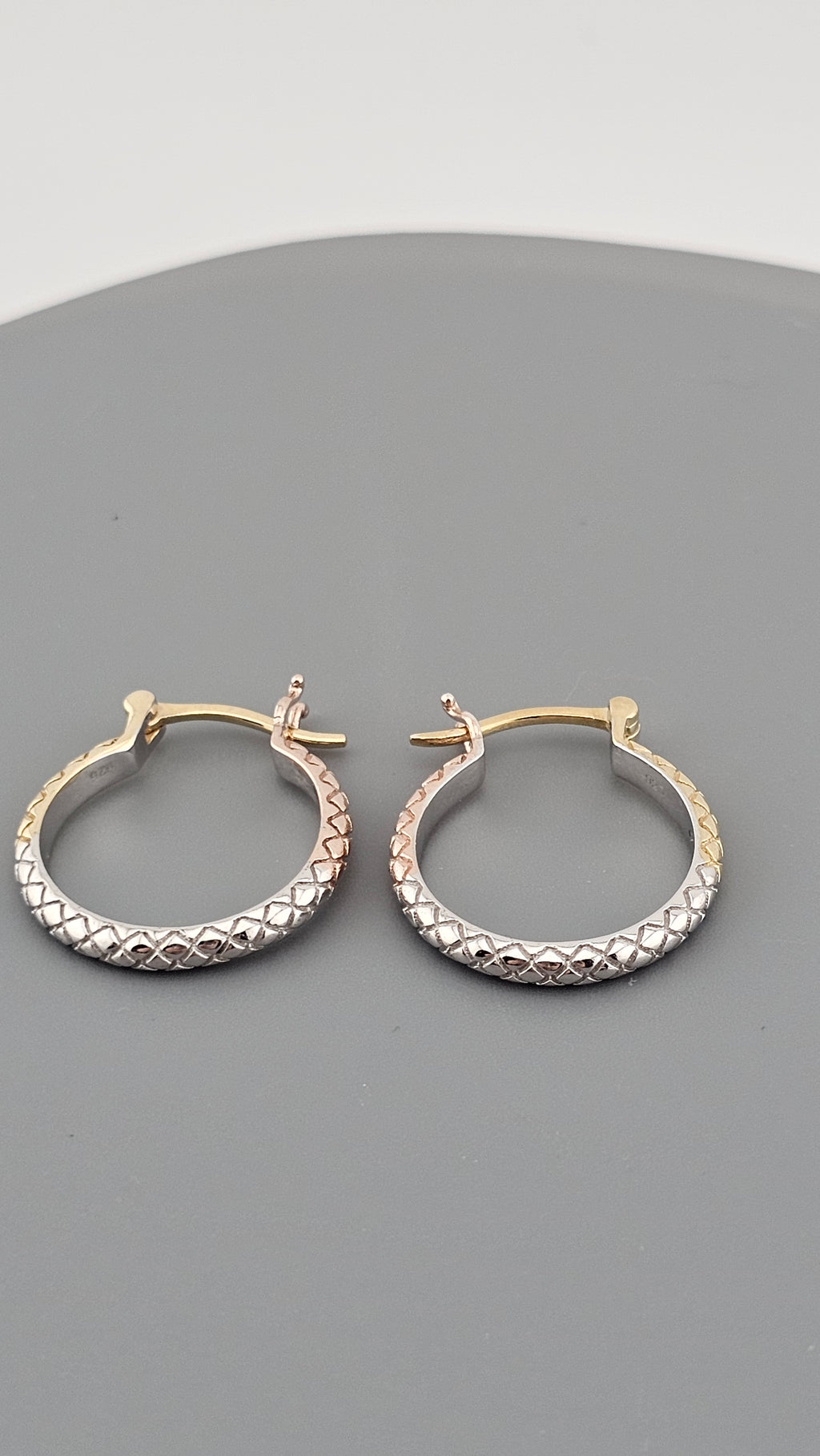 Pre-Loved 925 Sterling Silver Tri-Color Textured Hoop Earrings (24mm, 5.07g)