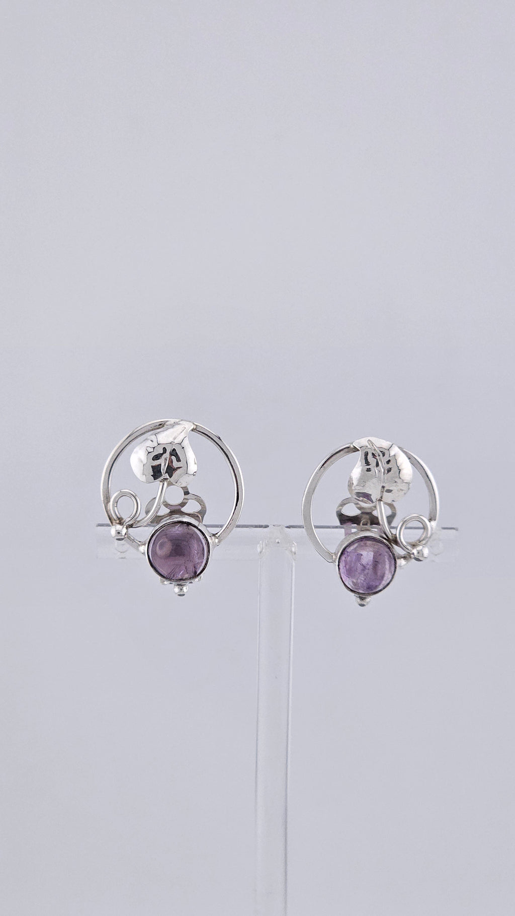 Vintage 925 Sterling Silver & Amethyst Cabochon Clip-On Earrings – Floral Leaf Design (6.3g)