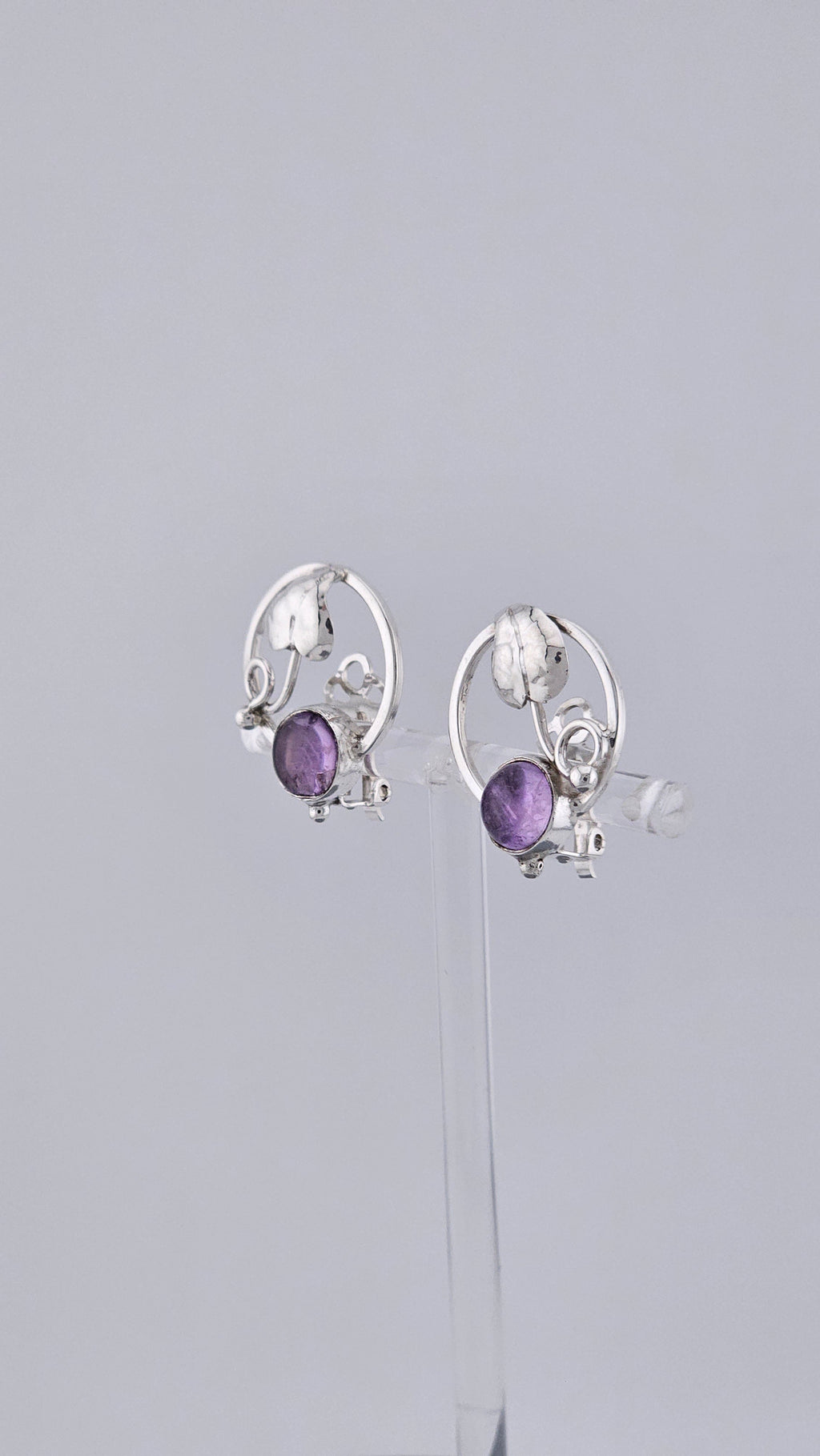 Vintage 925 Sterling Silver & Amethyst Cabochon Clip-On Earrings – Floral Leaf Design (6.3g)