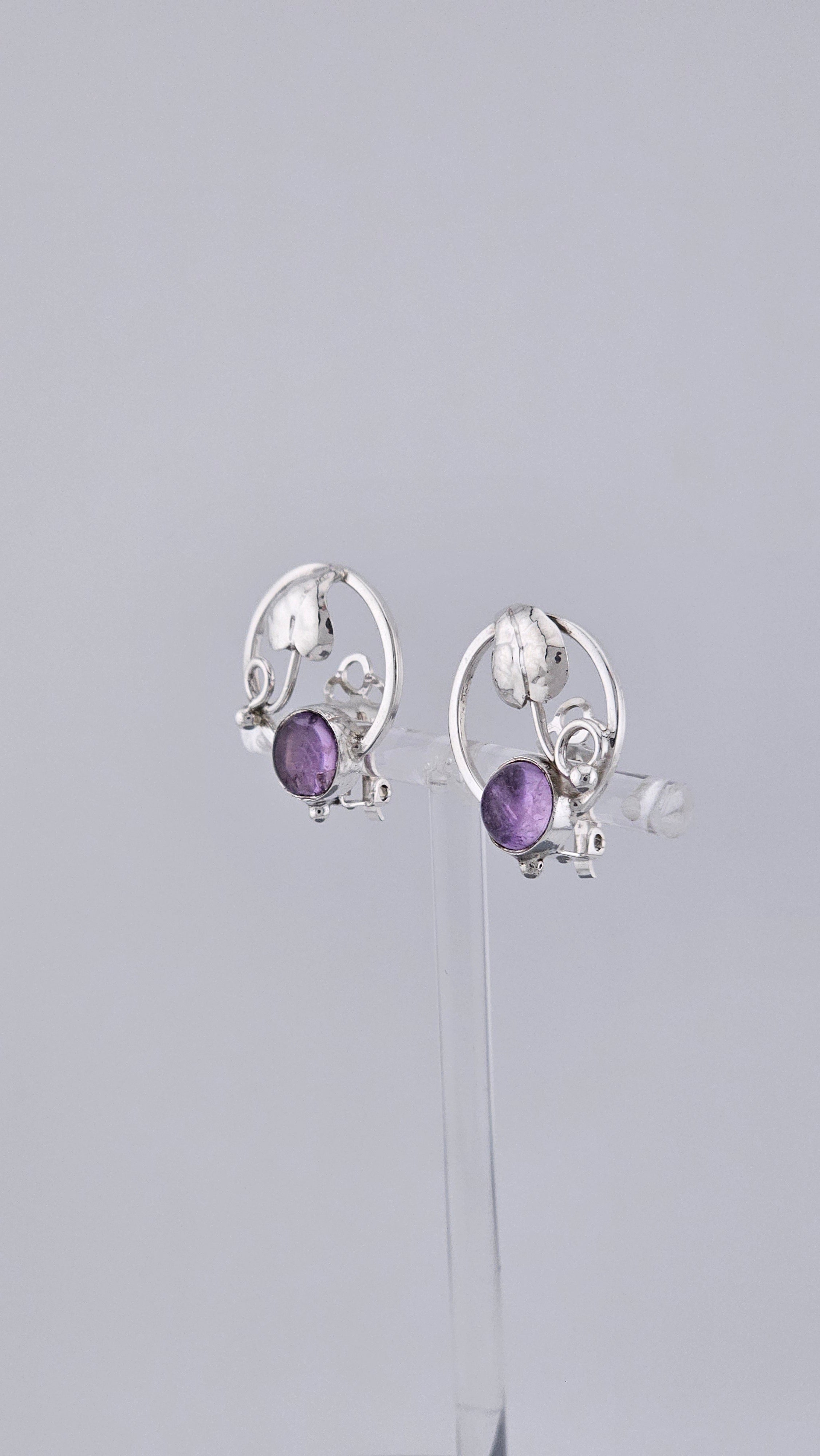 Vintage 925 Sterling Silver & Amethyst Cabochon Clip-On Earrings – Floral Leaf Design (6.3g)