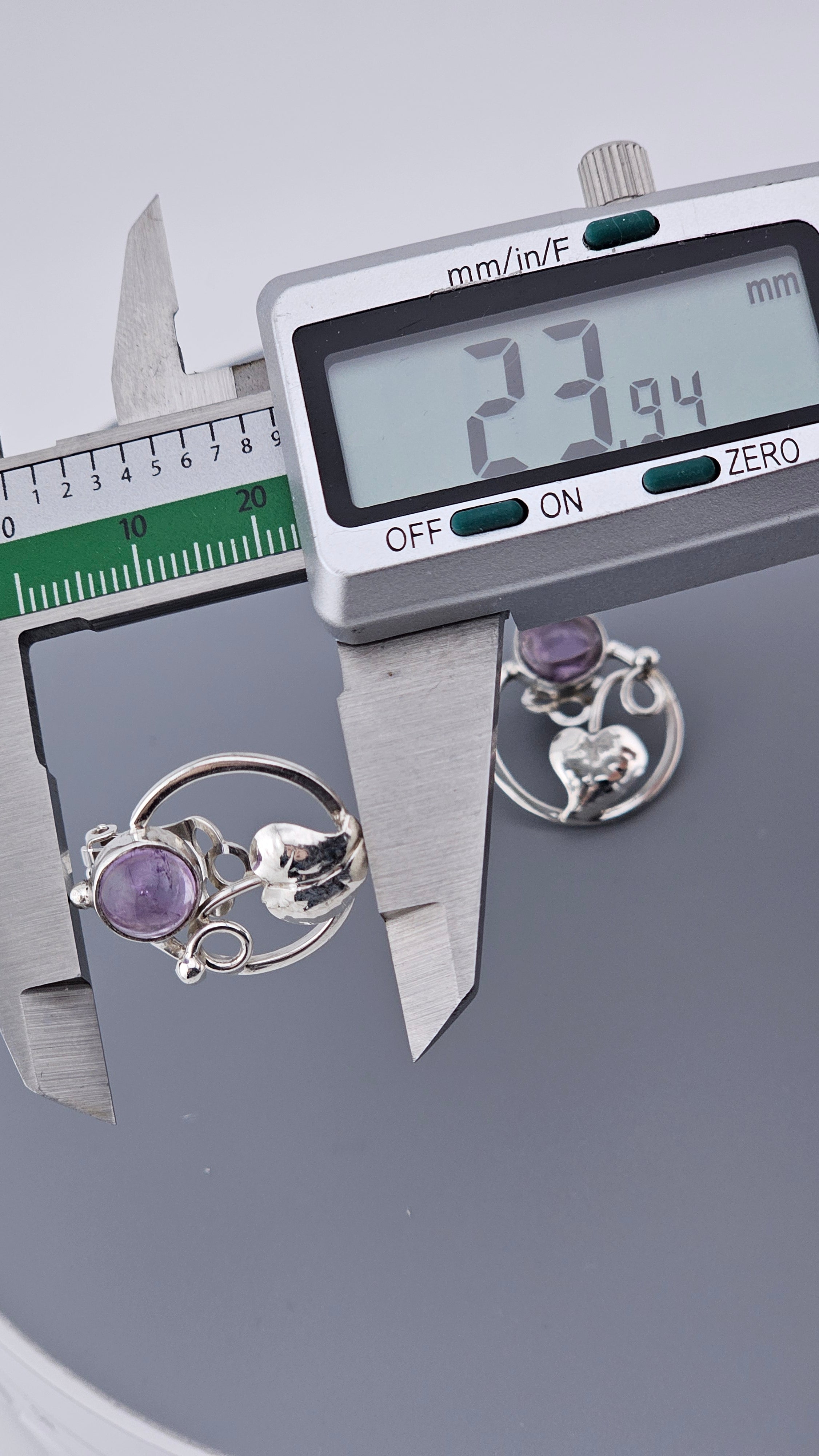 Vintage 925 Sterling Silver & Amethyst Cabochon Clip-On Earrings – Floral Leaf Design (6.3g)