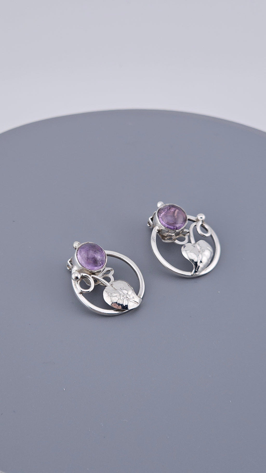 Vintage 925 Sterling Silver & Amethyst Cabochon Clip-On Earrings – Floral Leaf Design (6.3g)