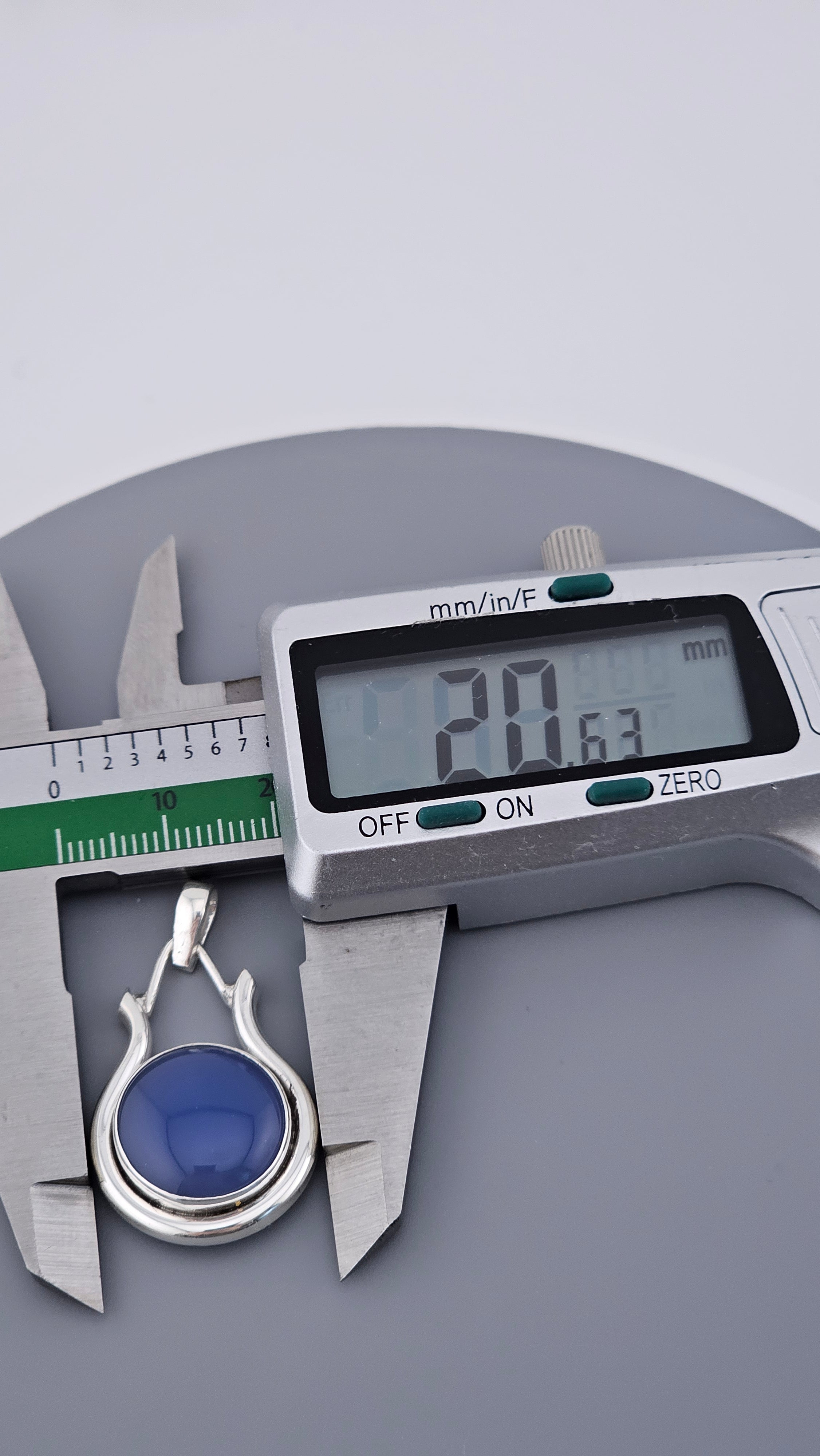 Modern 925 Sterling Silver Blue Chalcedony Cabochon Pendant (4.71g)