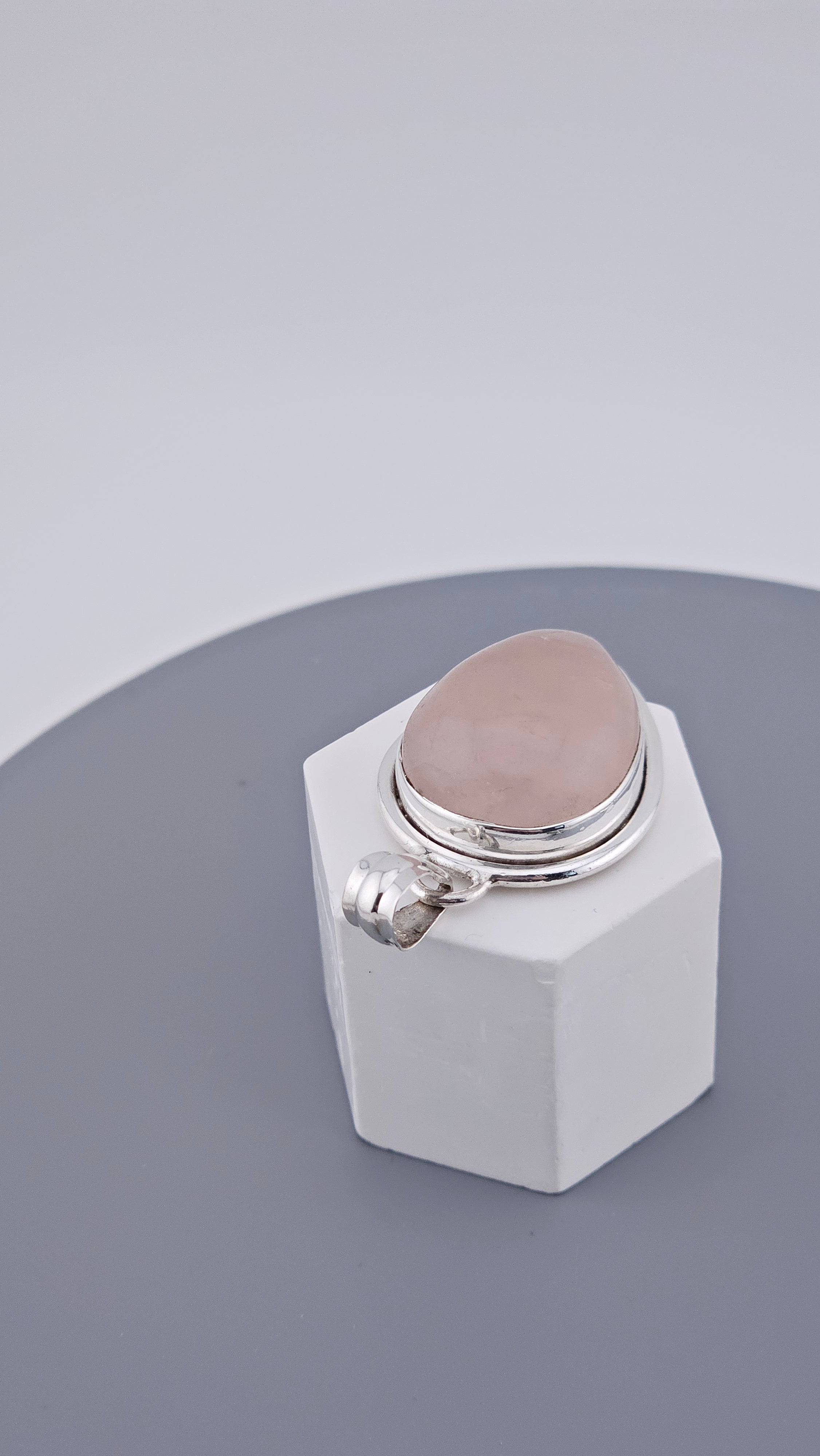 Large Vintage 925 Sterling Silver & Rose Quartz Teardrop Pendant (11.5g)