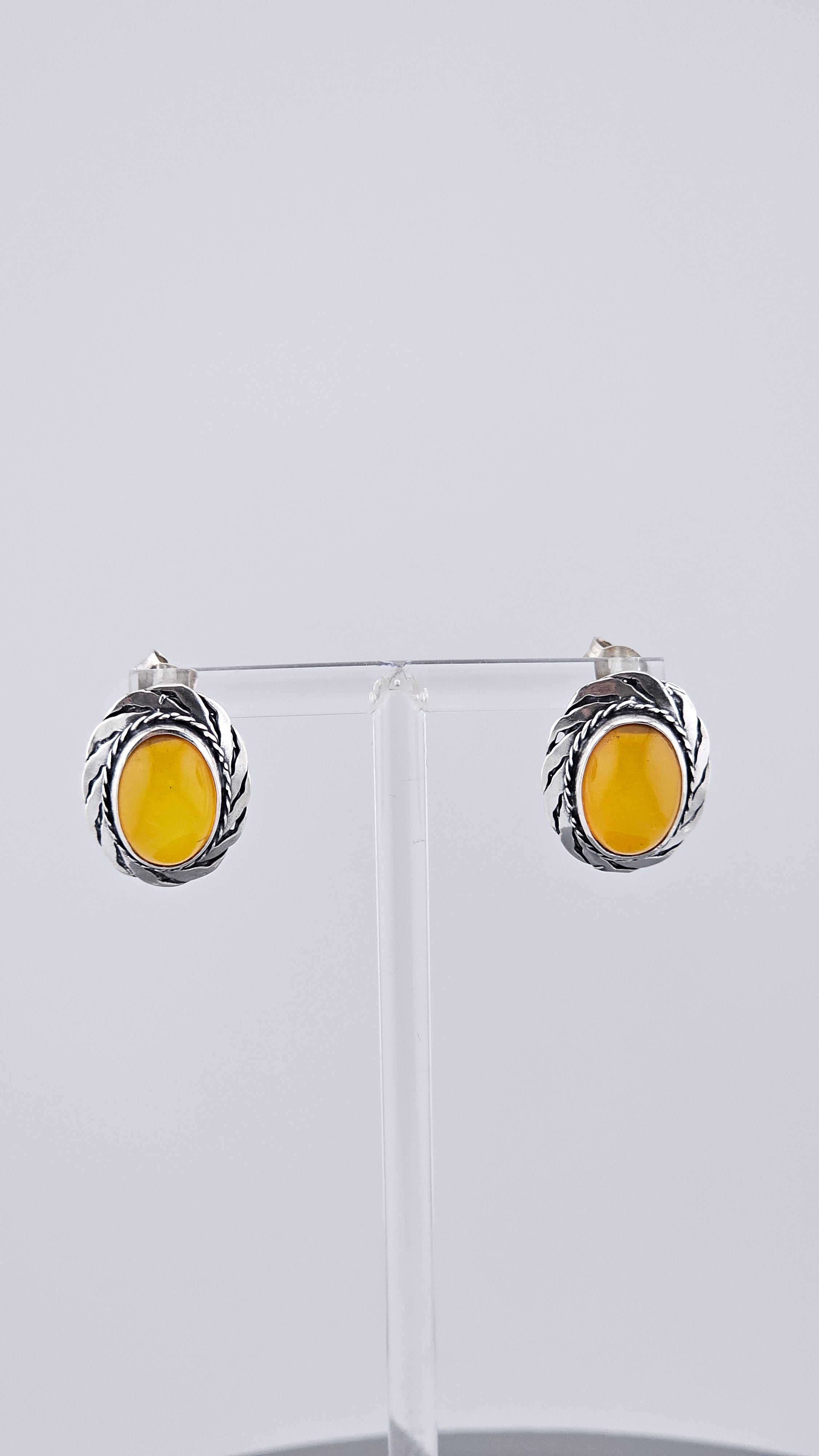 Vintage 925 Sterling Silver & Honey Amber Oval Stud Earrings – Large Rope Edge Design (5.3g)
