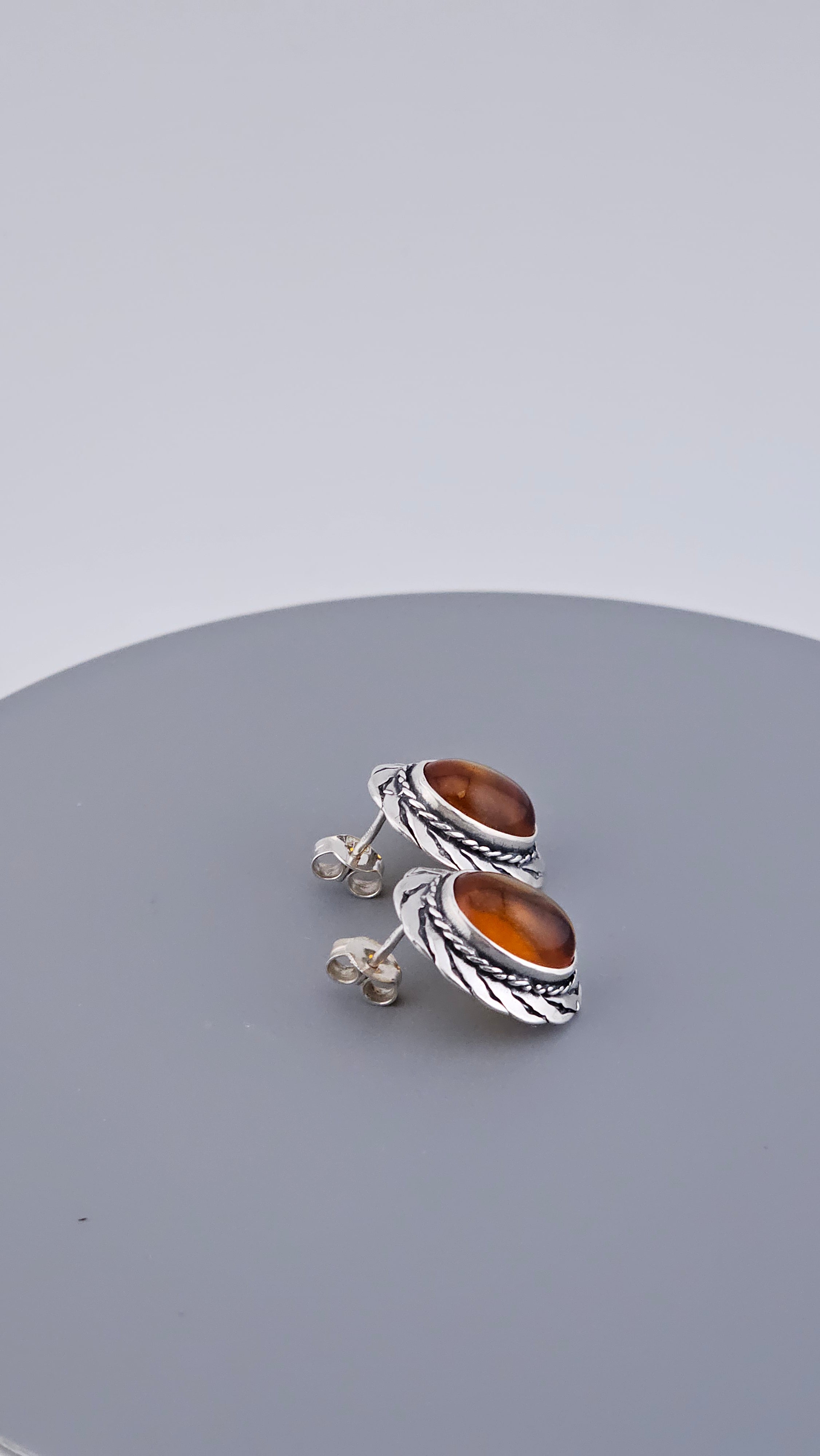 Vintage 925 Sterling Silver & Honey Amber Oval Stud Earrings – Large Rope Edge Design (5.3g)