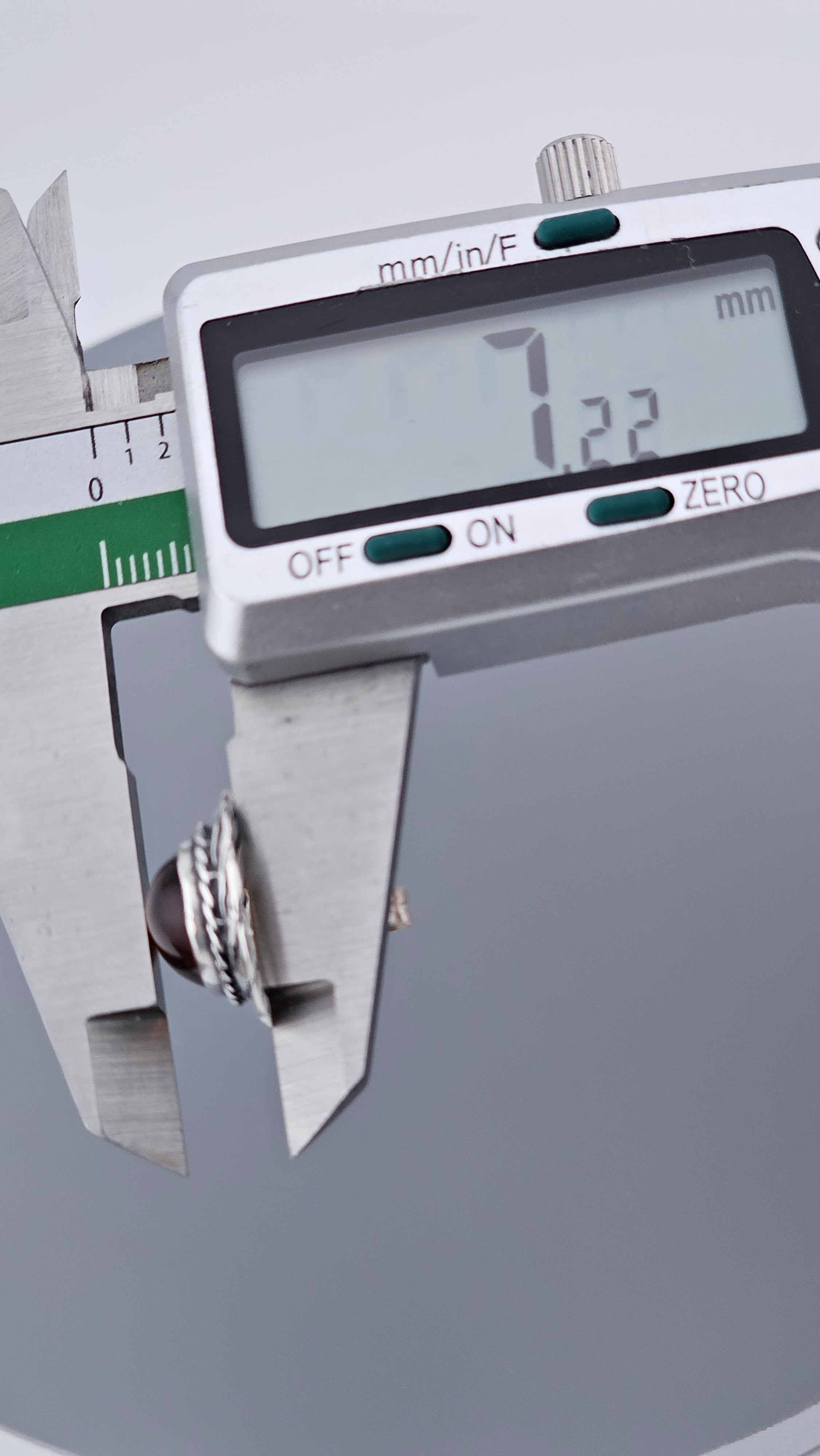 Vintage 925 Sterling Silver & Honey Amber Oval Stud Earrings – Large Rope Edge Design (5.3g)