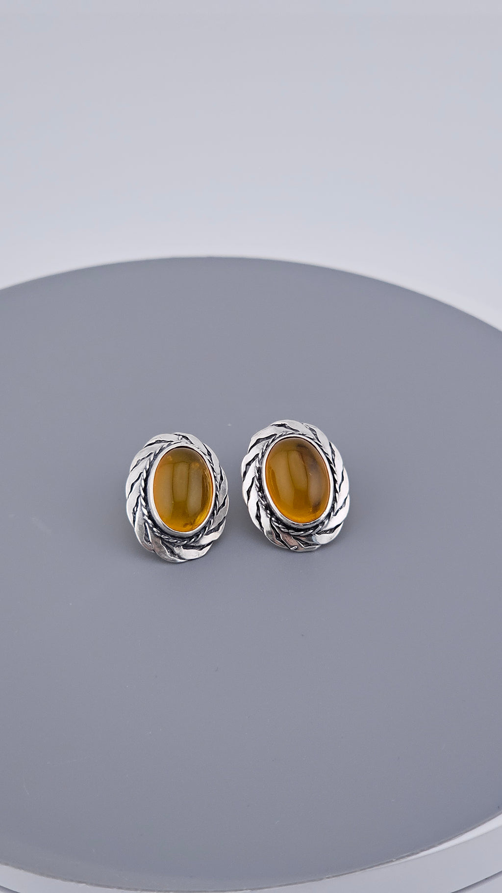 Vintage 925 Sterling Silver & Honey Amber Oval Stud Earrings – Large Rope Edge Design (5.3g)