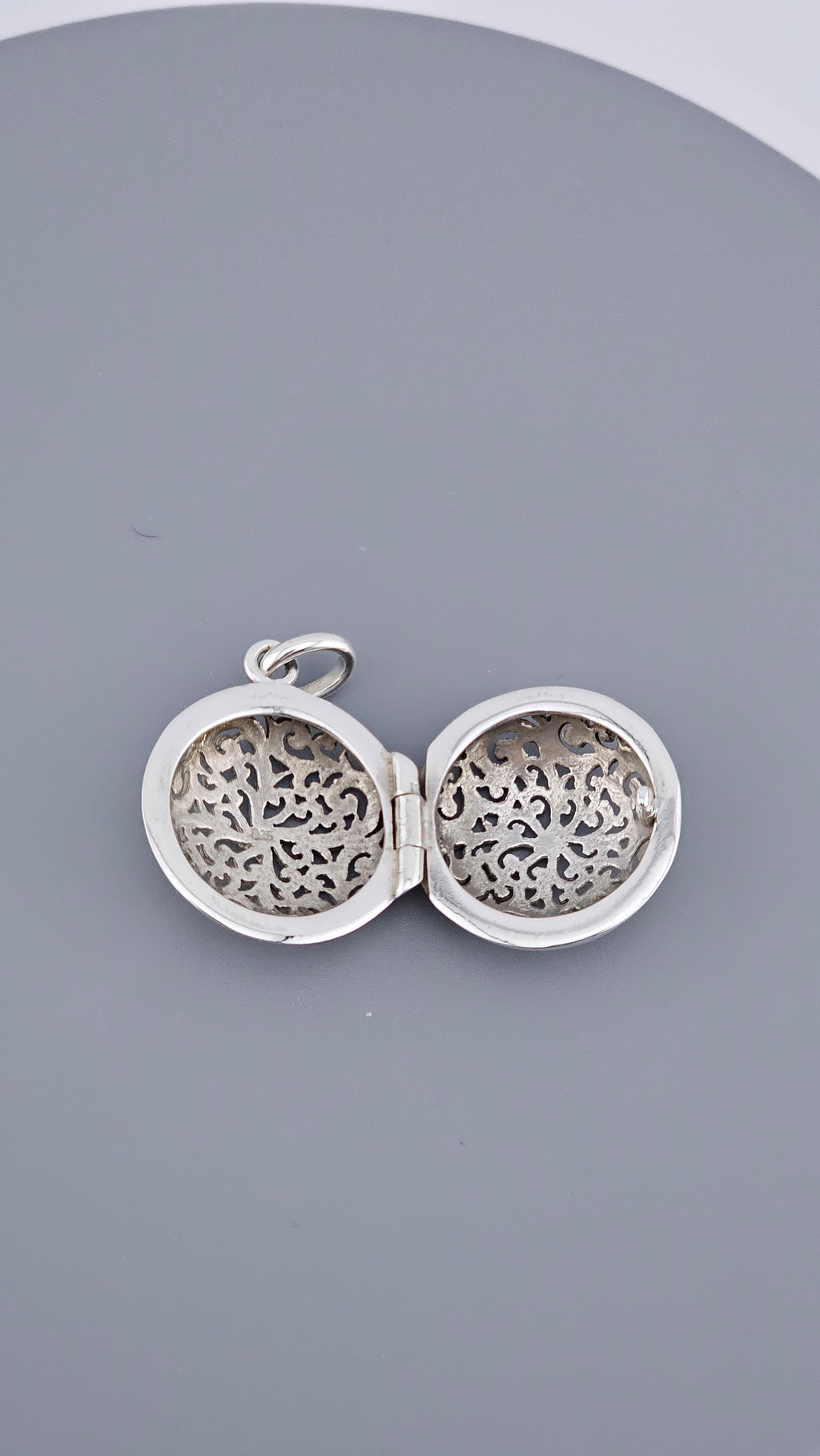 Vintage 925 Sterling Silver Openwork Filigree Locket Pendant – 32mm (7.62g)