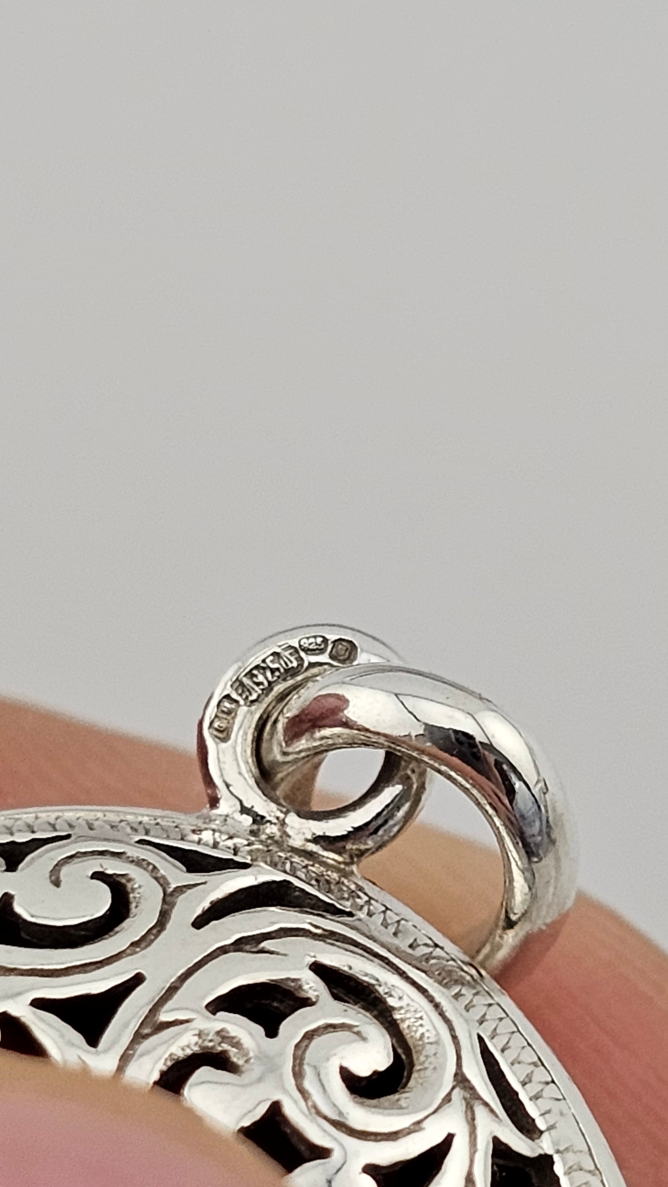 Vintage 925 Sterling Silver Openwork Filigree Locket Pendant – 32mm (7.62g)