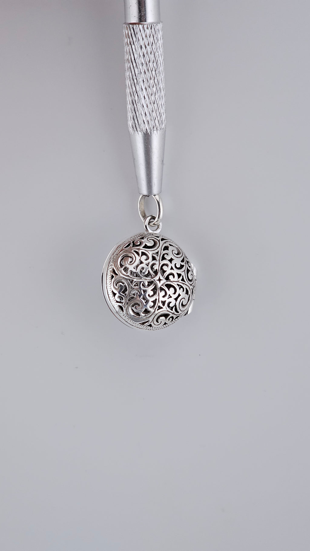 Vintage 925 Sterling Silver Openwork Filigree Locket Pendant – 32mm (7.62g)
