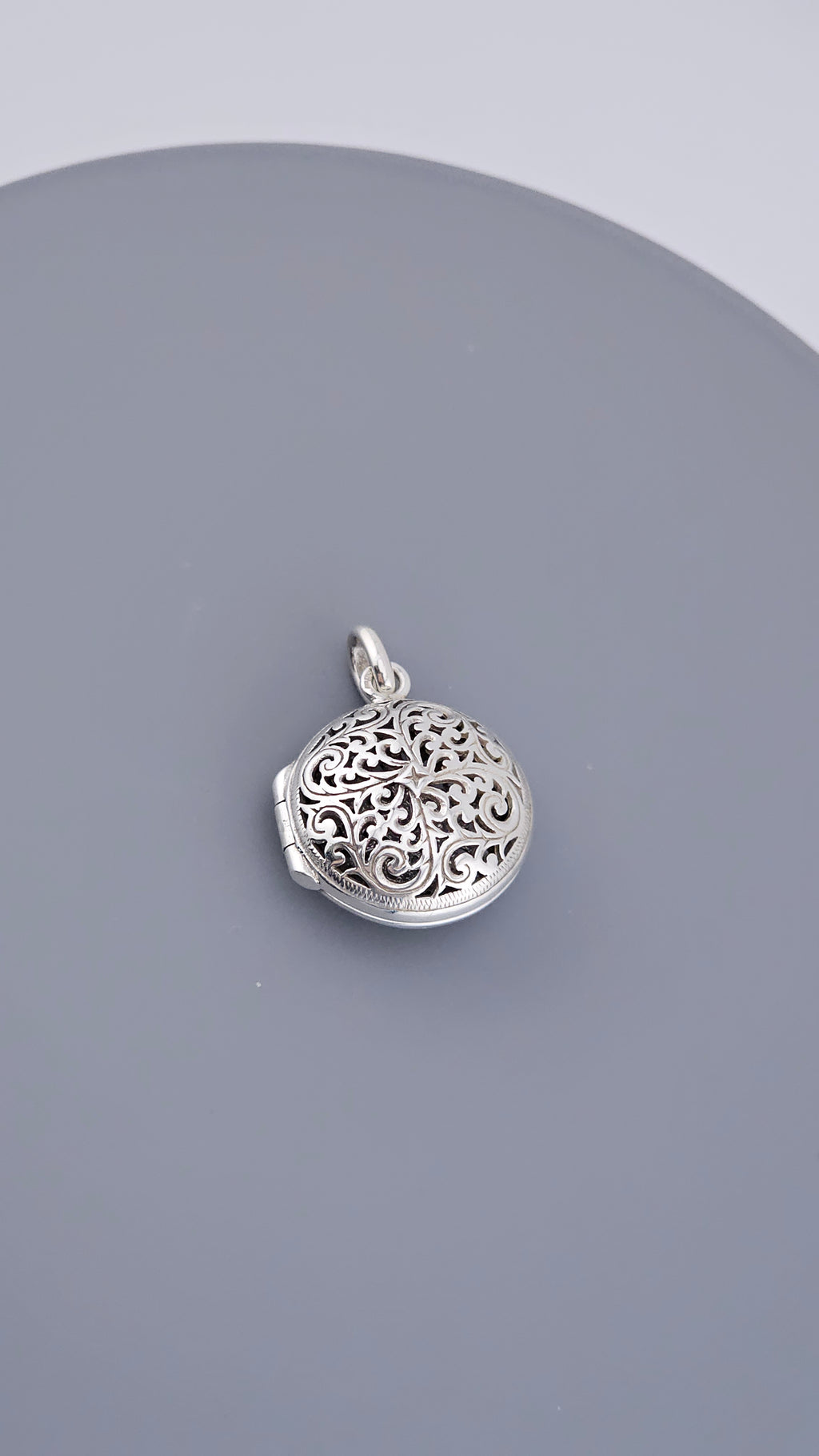 Vintage 925 Sterling Silver Openwork Filigree Locket Pendant – 32mm (7.62g)