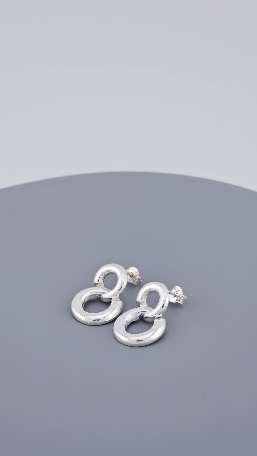 925 Sterling Silver Interlocking Circle Knot Earrings – 20mm Double Link Drop Studs (4.4g)