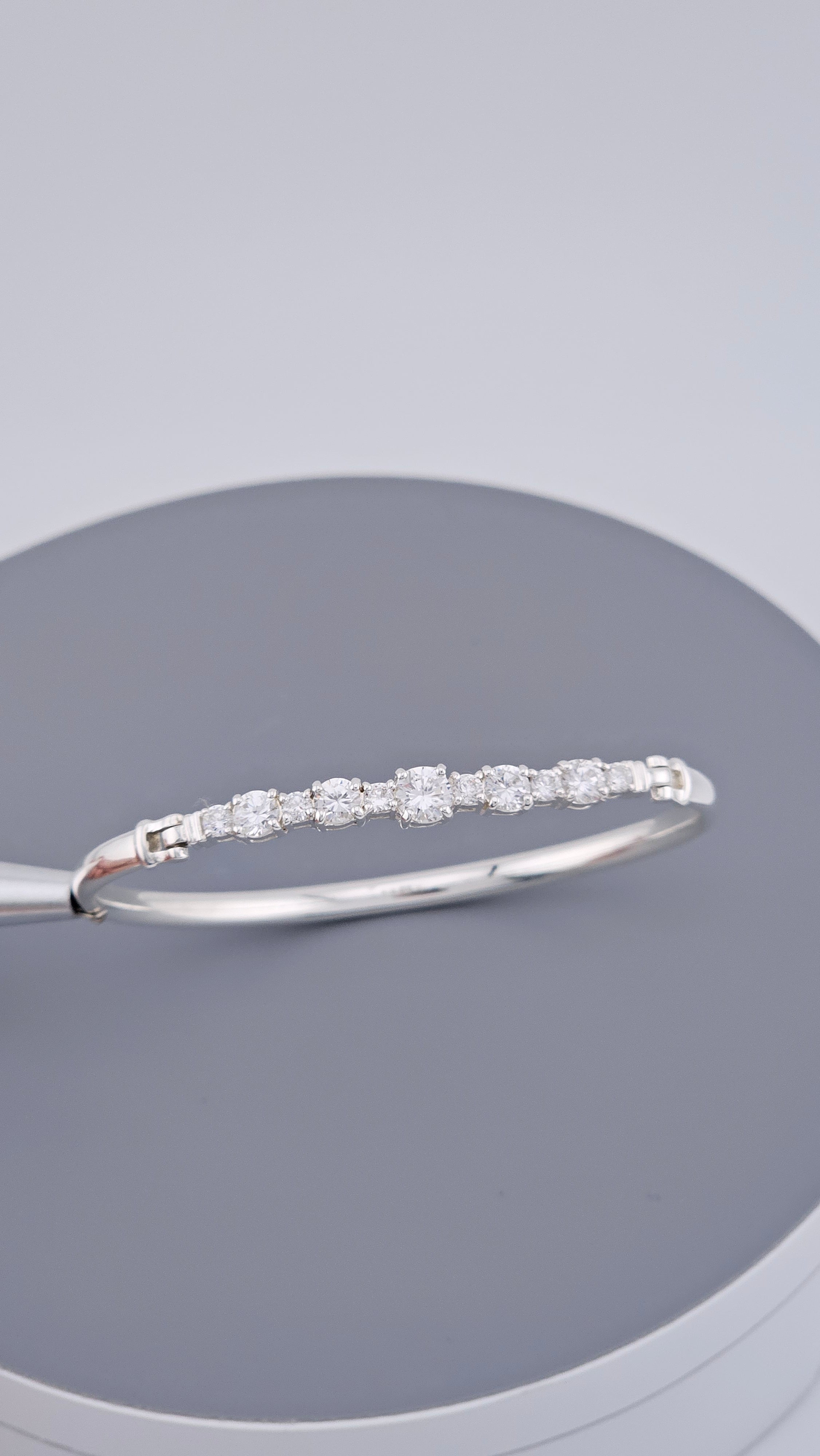 925 Sterling Silver Hinged Bangle – Cubic Zirconia Line Bracelet (9.5g), 17.5 cm