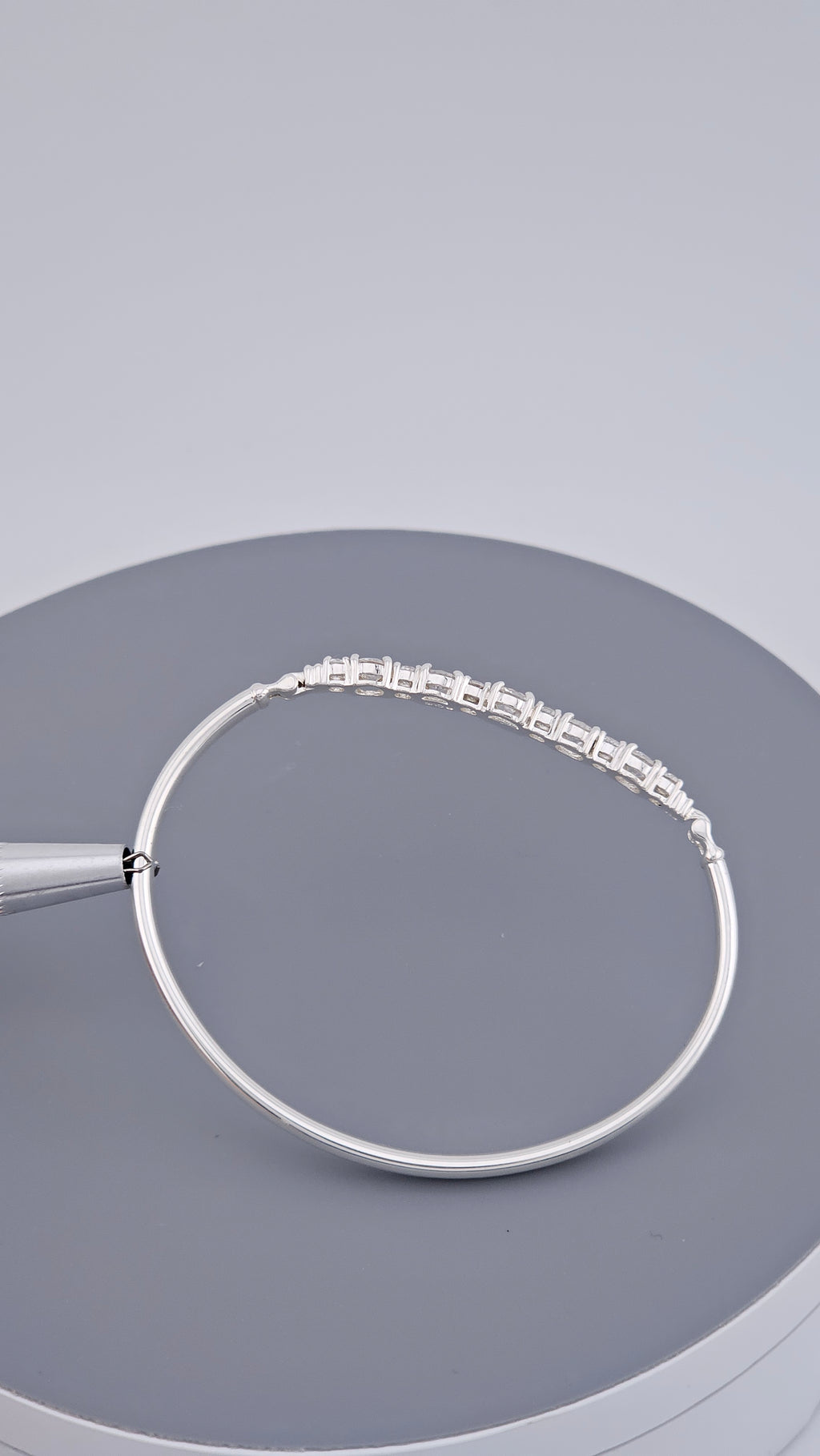 925 Sterling Silver Hinged Bangle – Cubic Zirconia Line Bracelet (9.5g), 17.5 cm