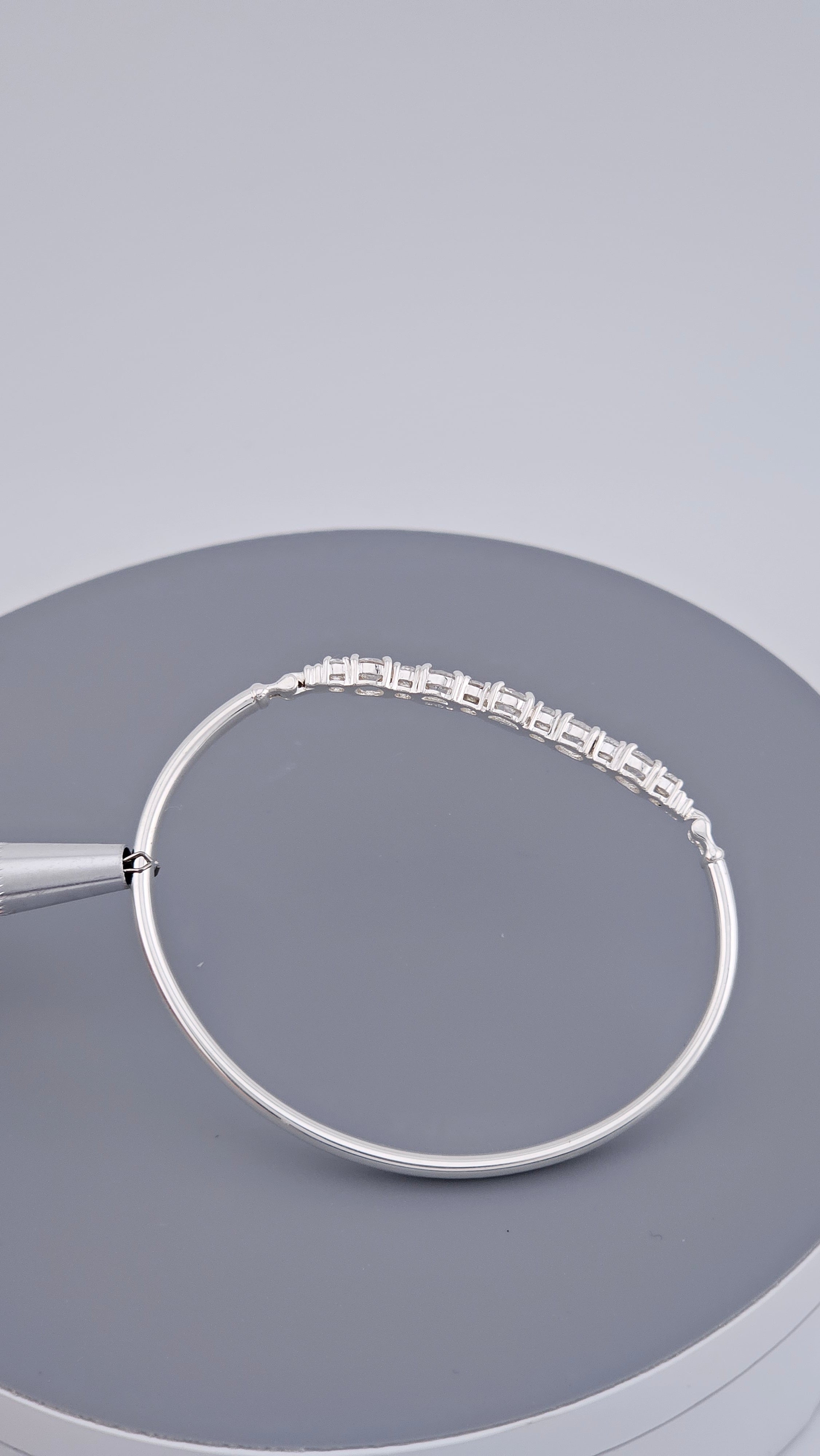 925 Sterling Silver Hinged Bangle – Cubic Zirconia Line Bracelet (9.5g), 17.5 cm