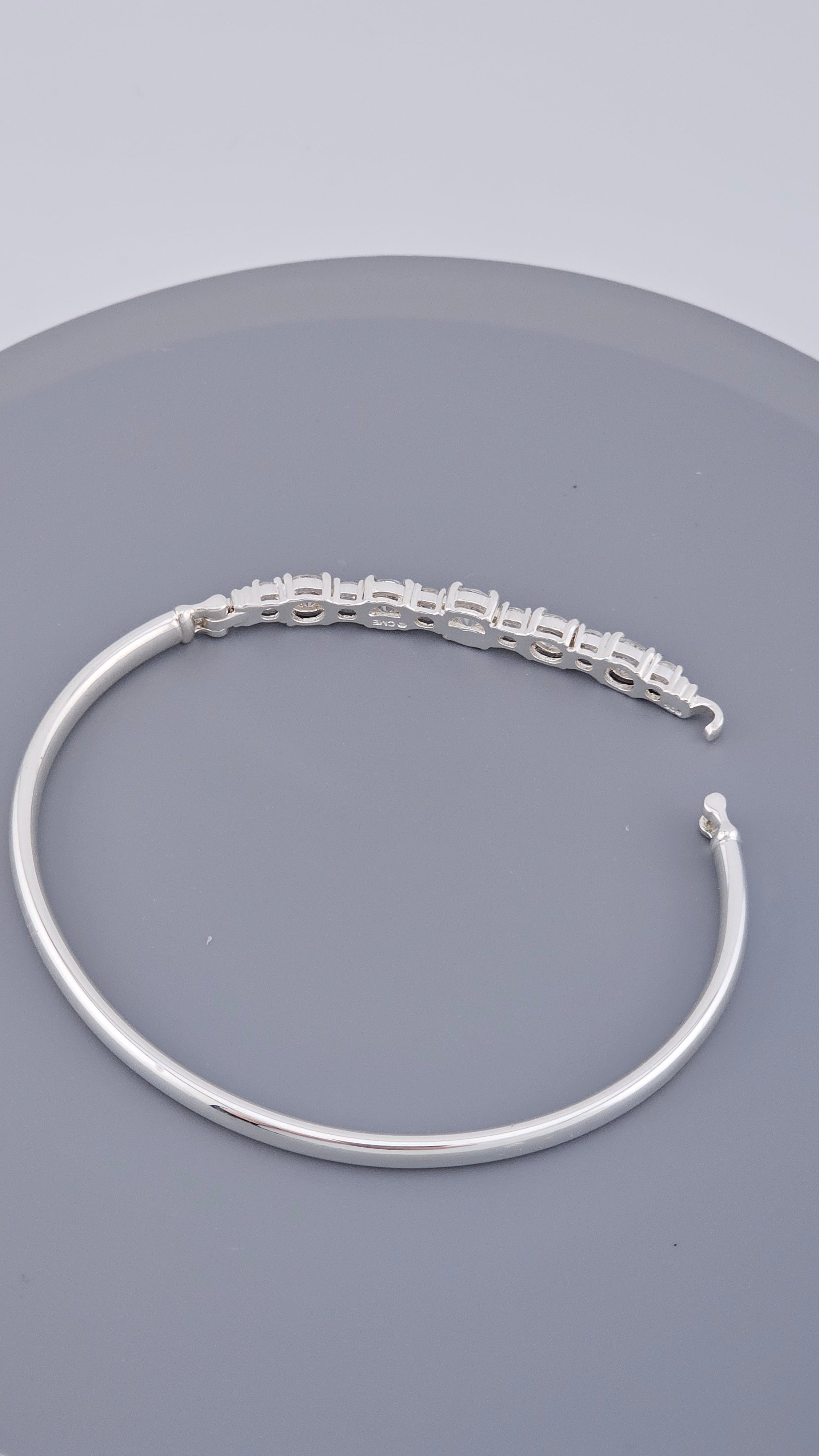 925 Sterling Silver Hinged Bangle – Cubic Zirconia Line Bracelet (9.5g), 17.5 cm