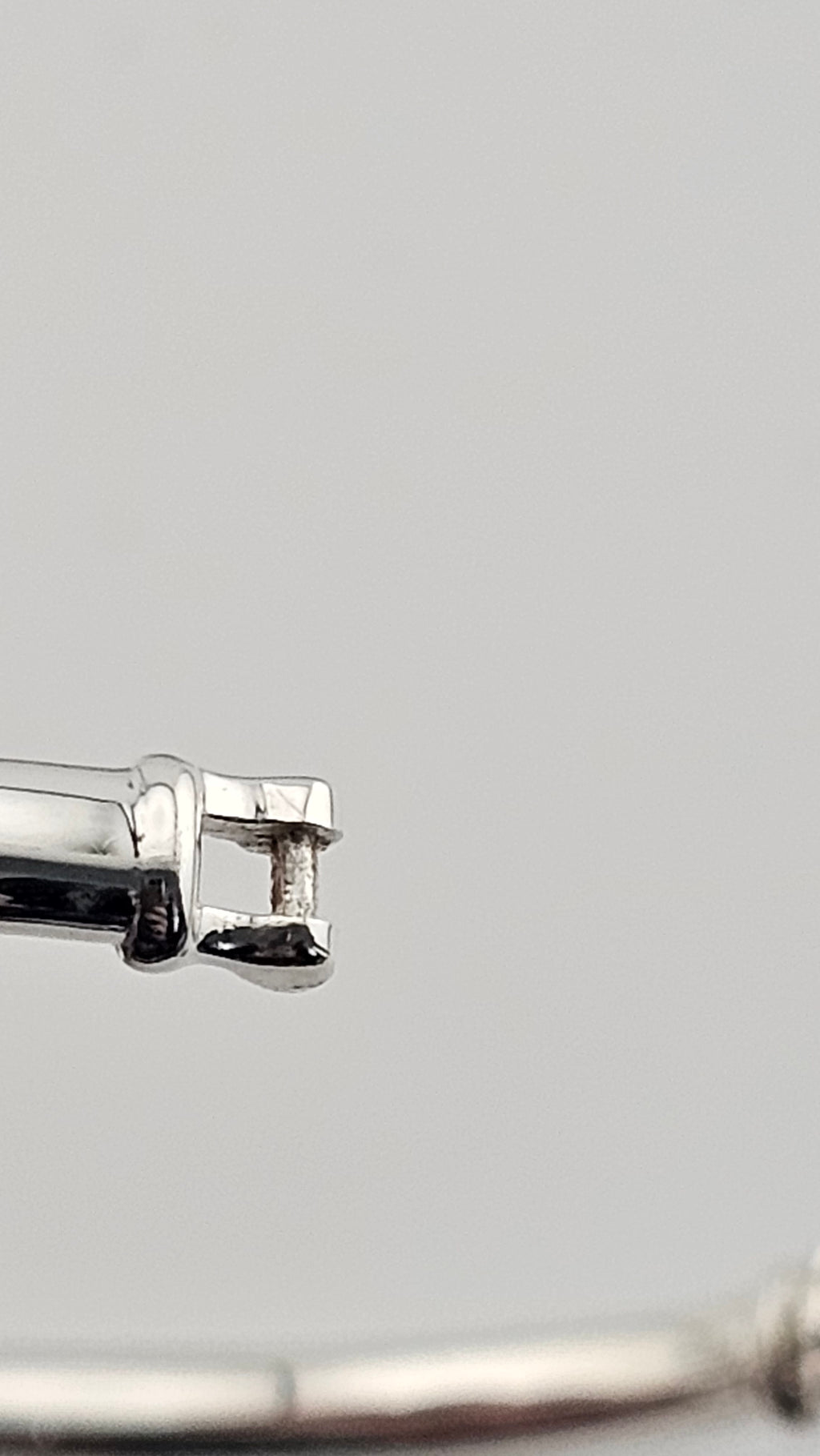 925 Sterling Silver Hinged Bangle – Cubic Zirconia Line Bracelet (9.5g), 17.5 cm