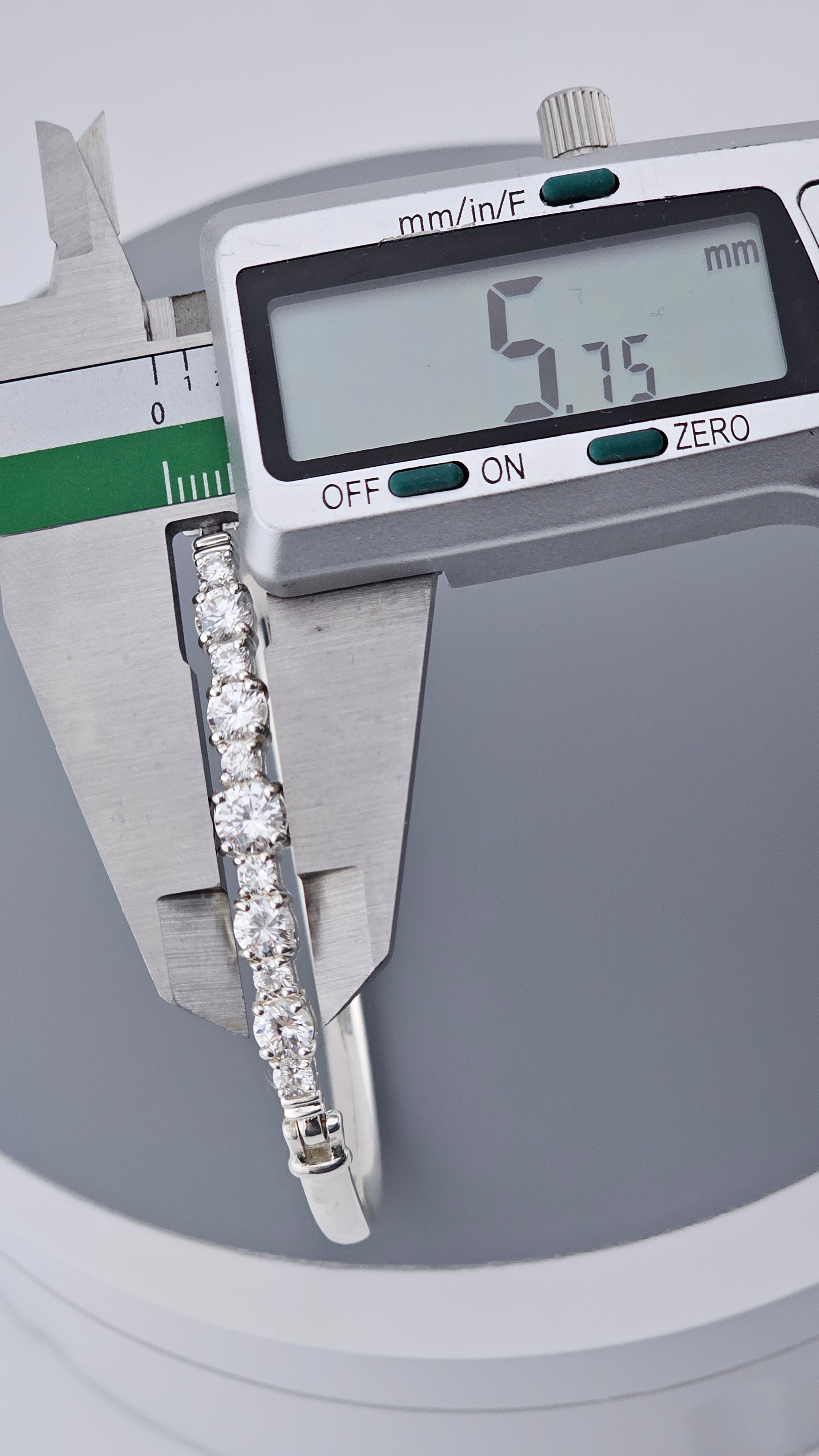 925 Sterling Silver Hinged Bangle – Cubic Zirconia Line Bracelet (9.5g), 17.5 cm