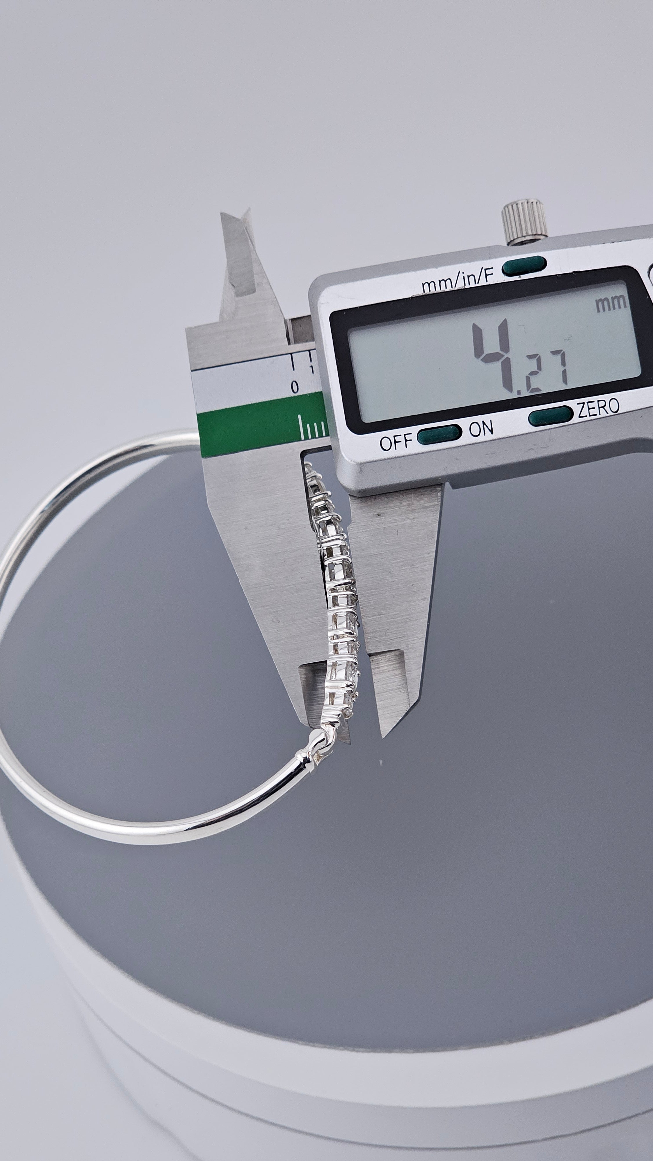 925 Sterling Silver Hinged Bangle – Cubic Zirconia Line Bracelet (9.5g), 17.5 cm