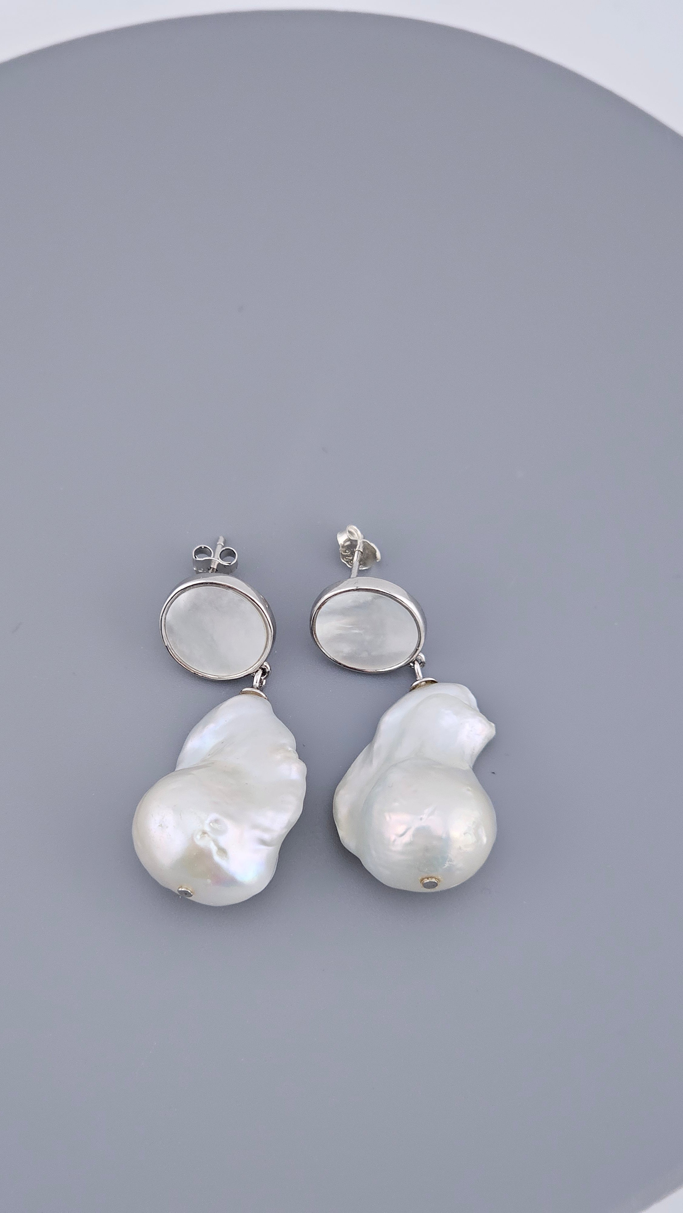 925 Sterling Silver Baroque Pearl & Mother of Pearl Drop Earrings – 36mm (11.5g)