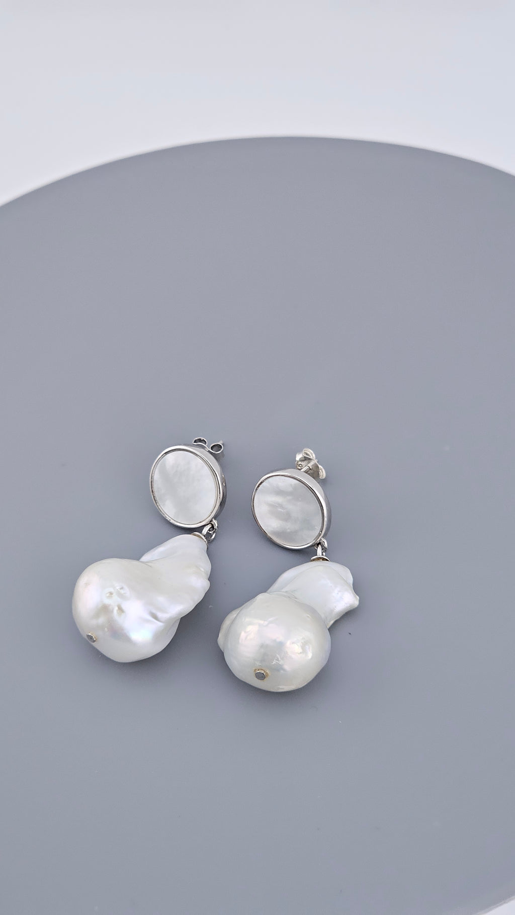 925 Sterling Silver Baroque Pearl & Mother of Pearl Drop Earrings – 36mm (11.5g)