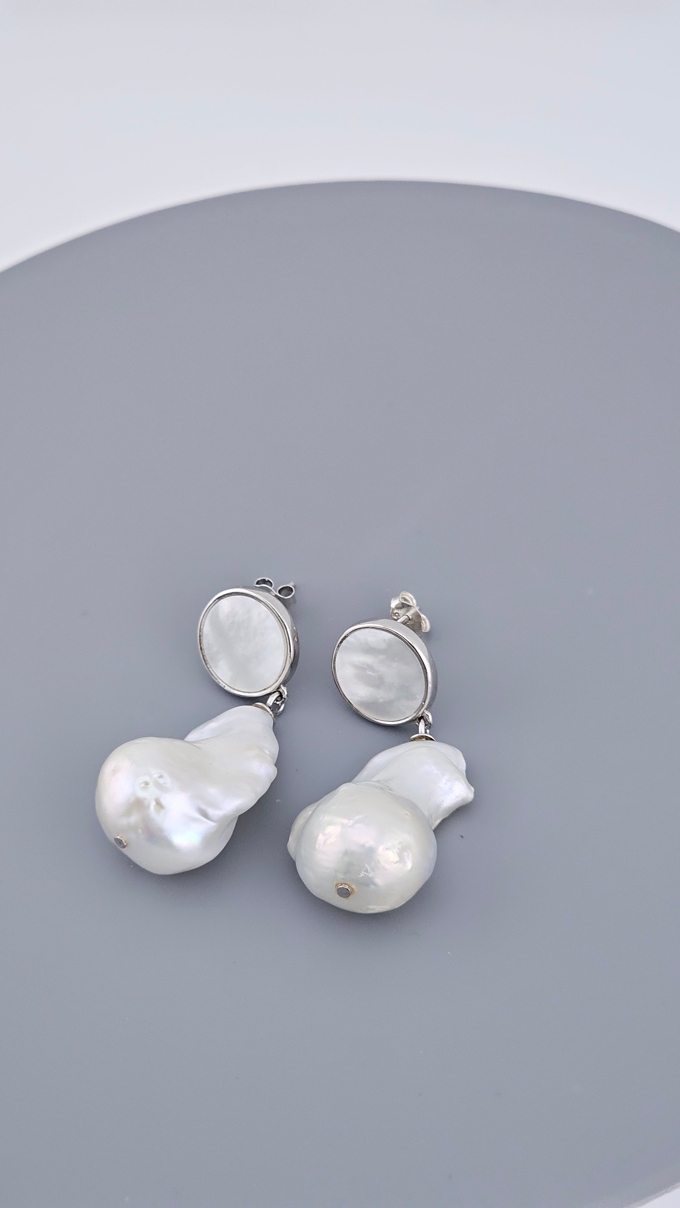 925 Sterling Silver Baroque Pearl & Mother of Pearl Drop Earrings – 36mm (11.5g)