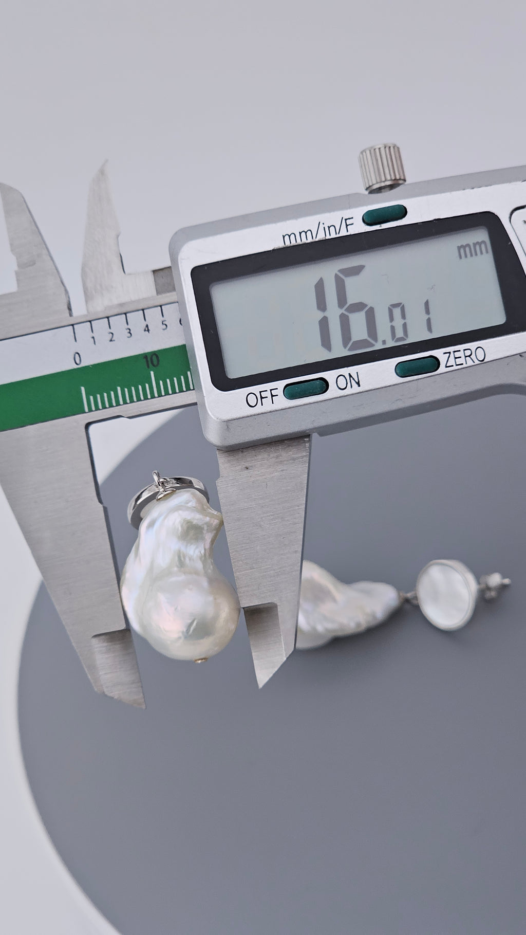 925 Sterling Silver Baroque Pearl & Mother of Pearl Drop Earrings – 36mm (11.5g)