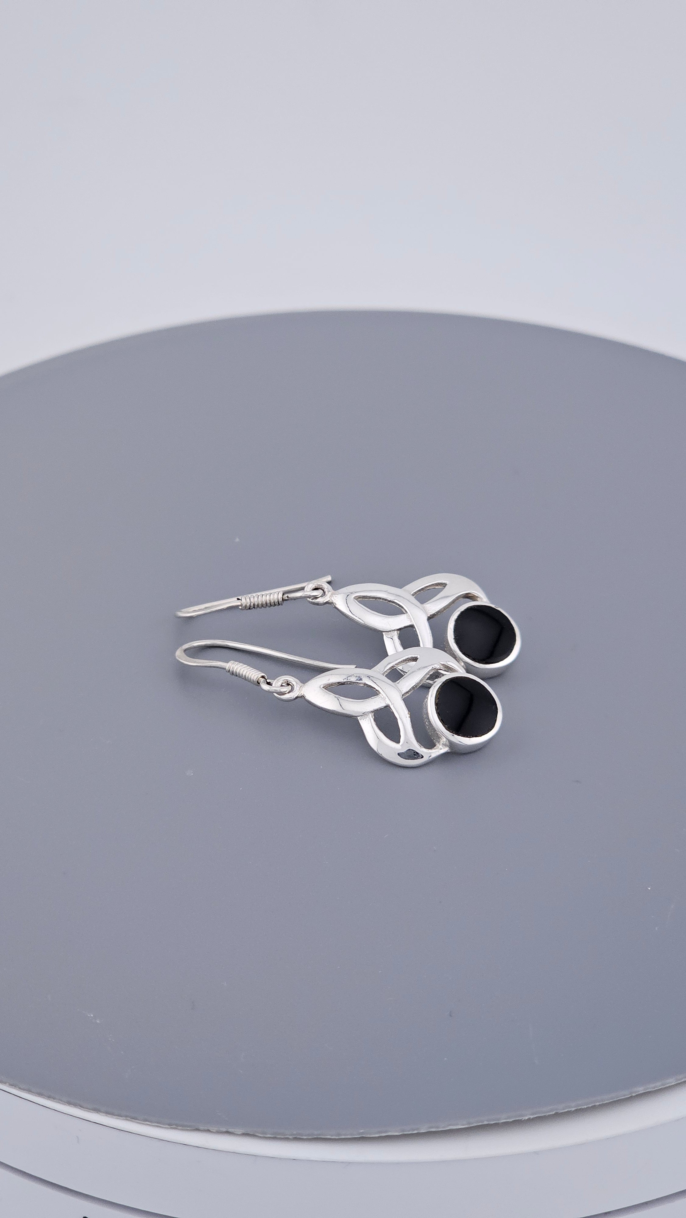 925 Sterling Silver Black Onyx Celtic Triquetra Drop Earrings – 30mm (3.77g)