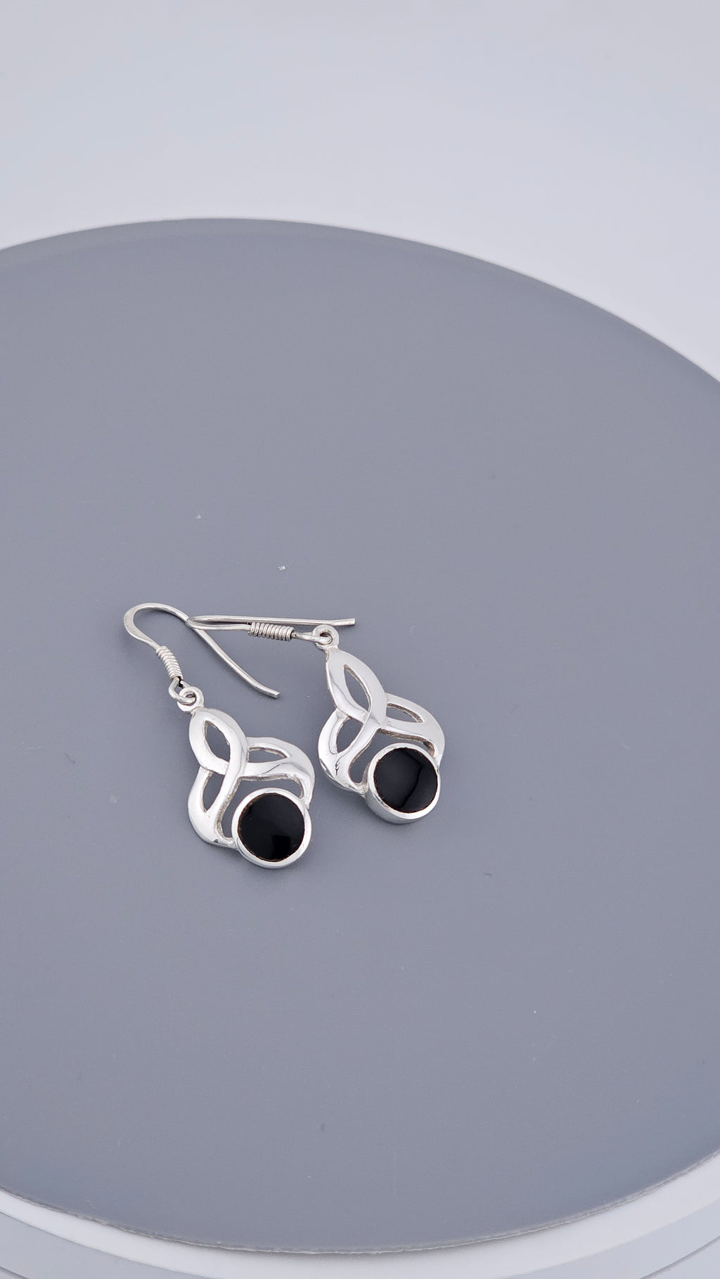 925 Sterling Silver Black Onyx Celtic Triquetra Drop Earrings – 30mm (3.77g)
