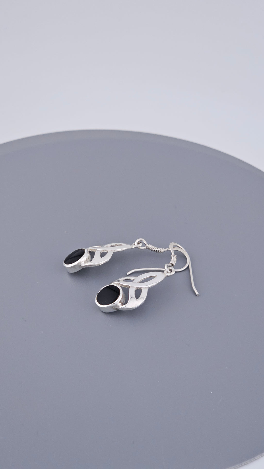 925 Sterling Silver Black Onyx Celtic Triquetra Drop Earrings – 30mm (3.77g)