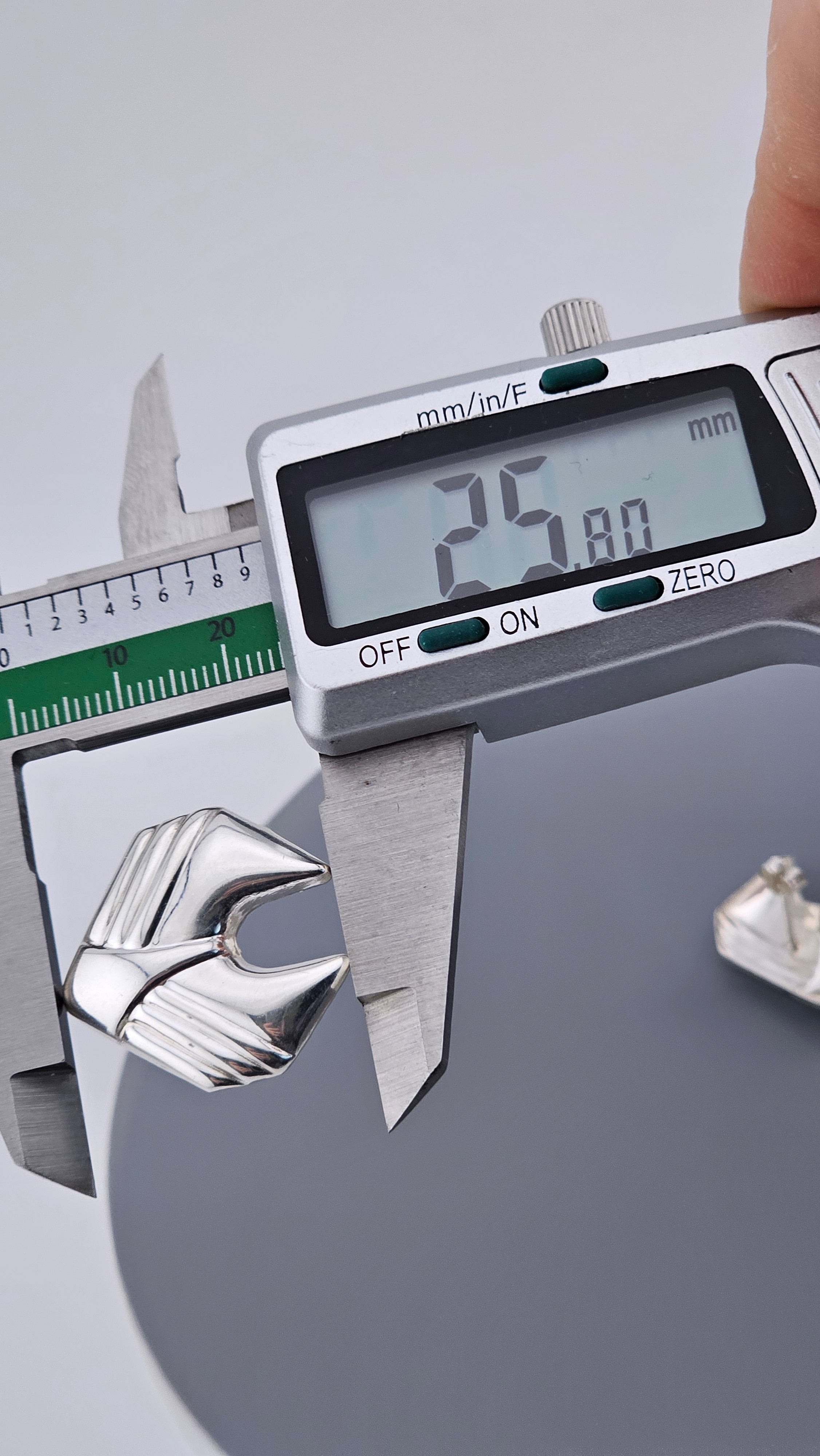 Vintage 925 Sterling Silver Abstract Geometric Wing Stud Earrings (3g)