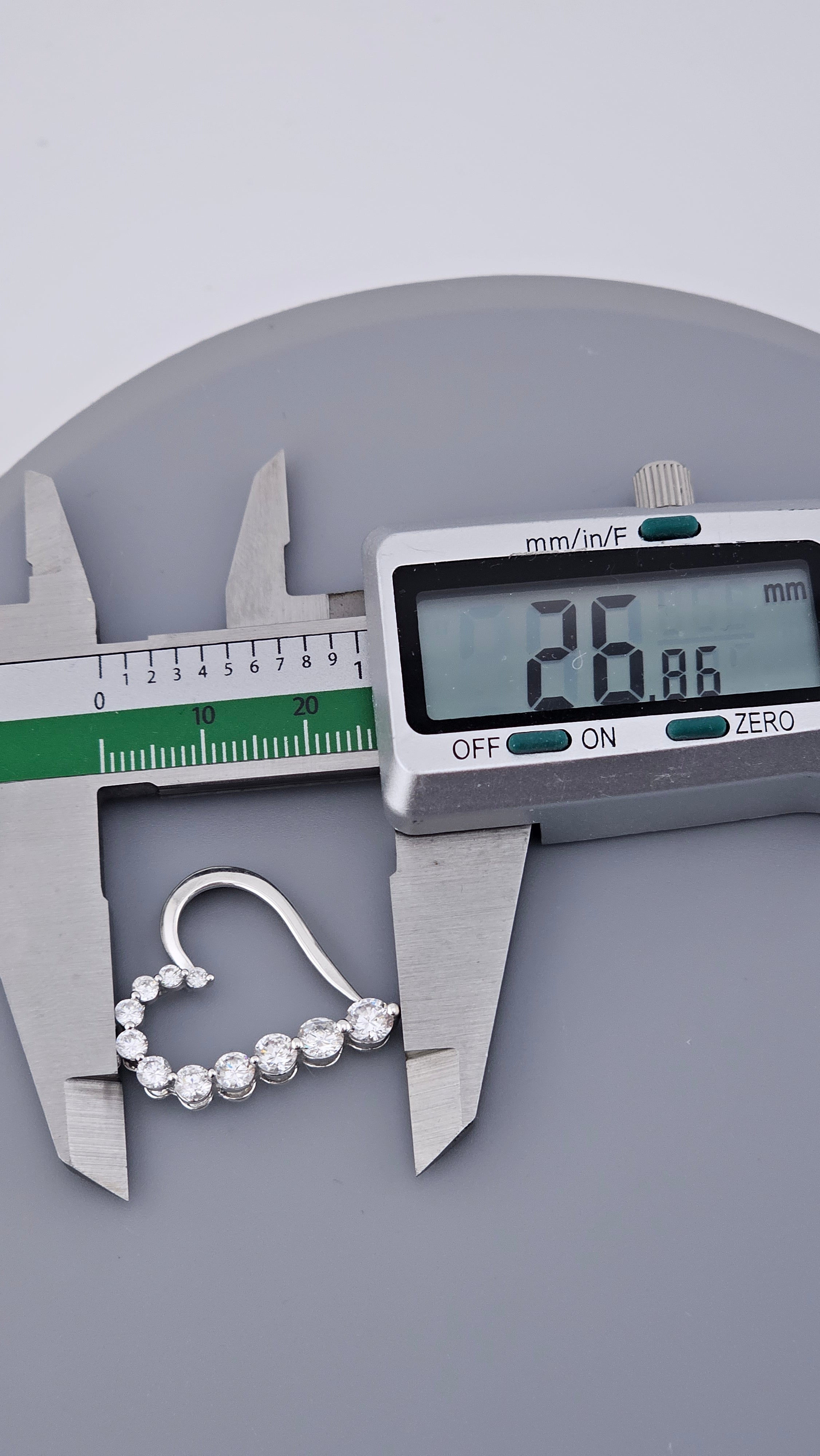 925 Sterling Silver Diamonique CZ Open Heart Pendant – Graduated Design 26mm (2.69g)