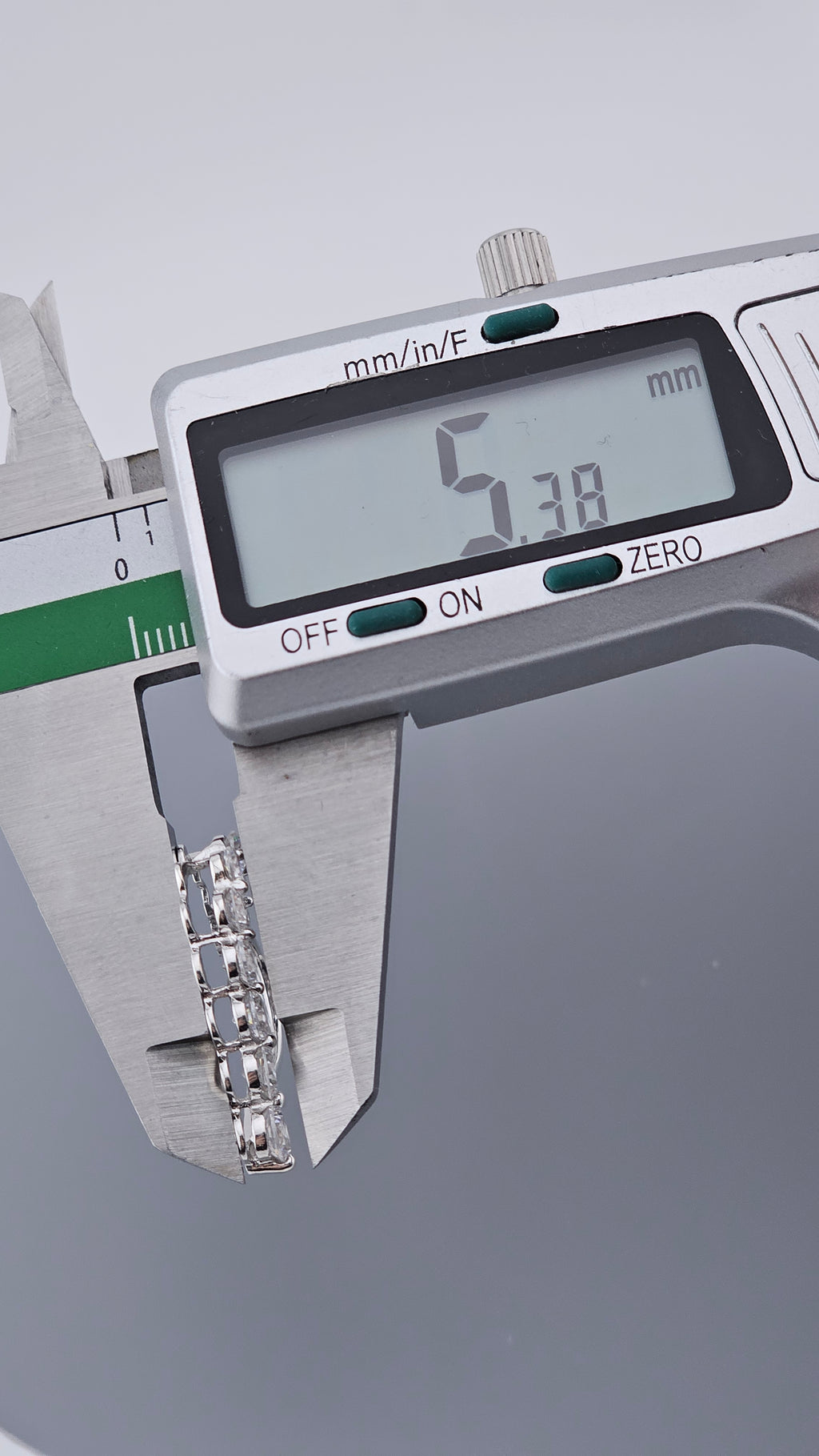 925 Sterling Silver Diamonique CZ Open Heart Pendant – Graduated Design 26mm (2.69g)