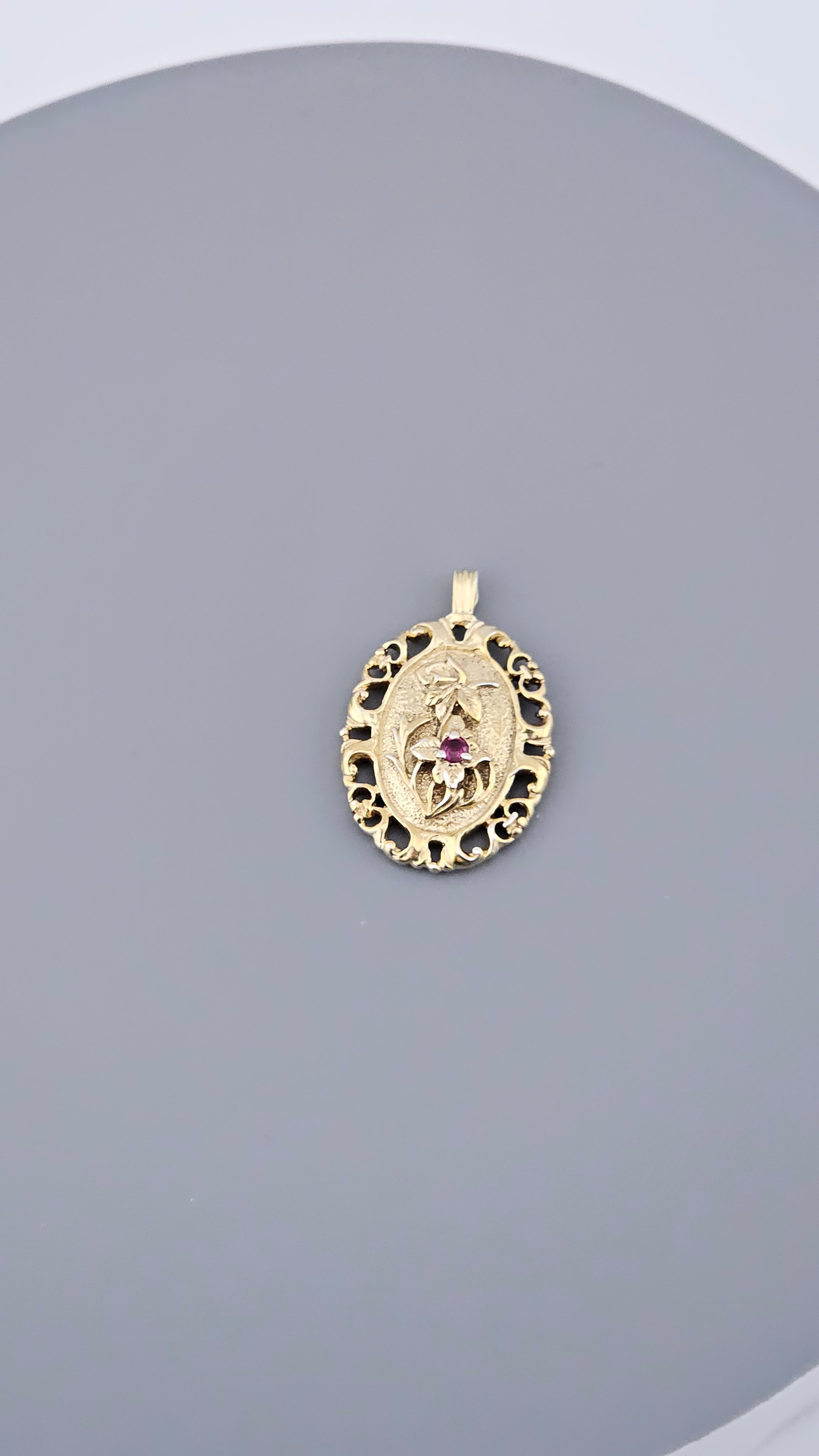 Vintage Silver Gilt Ruby Floral Pendant – "Happily Wed" Inscription – 28mm (5.58g)