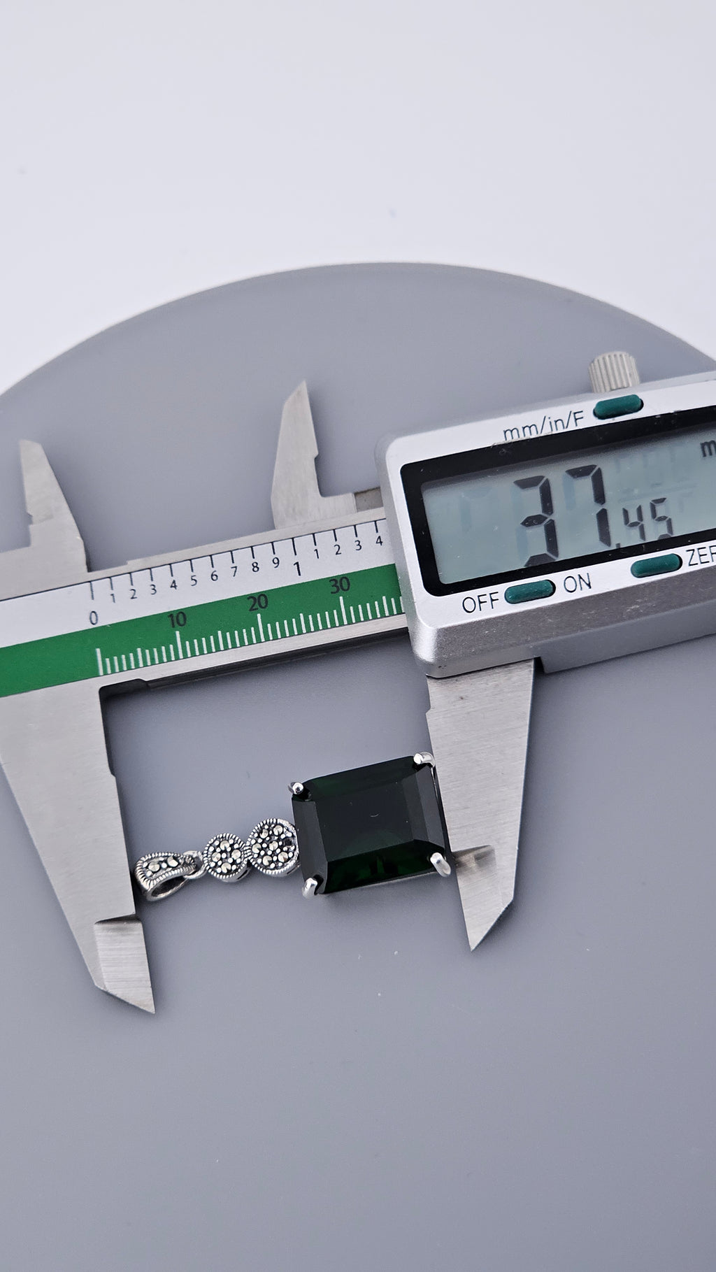 925 Sterling Silver Green Cubic Zirconia & Marcasite Pendant – 37mm (6.6g)