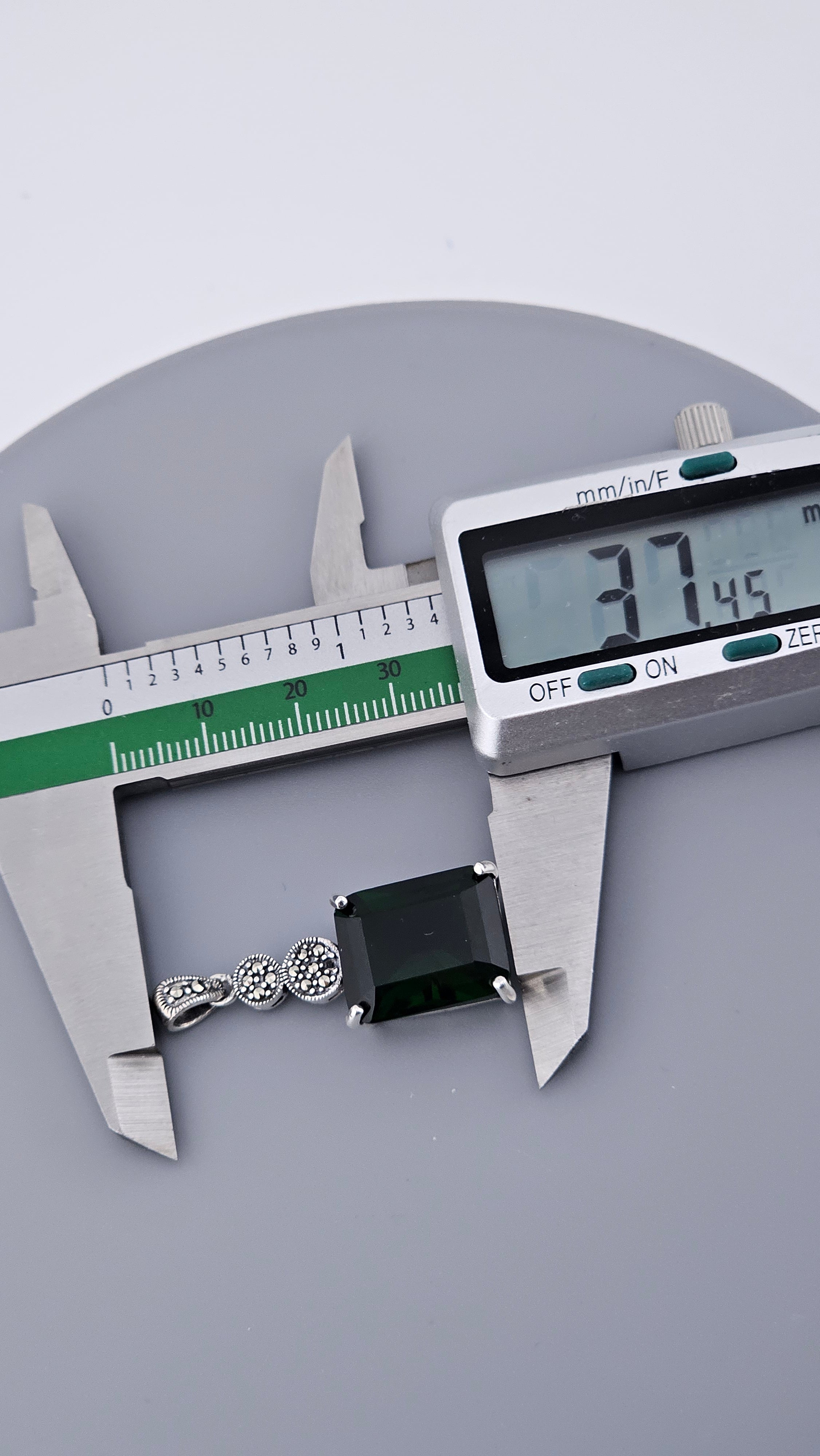 925 Sterling Silver Green Cubic Zirconia & Marcasite Pendant – 37mm (6.6g)