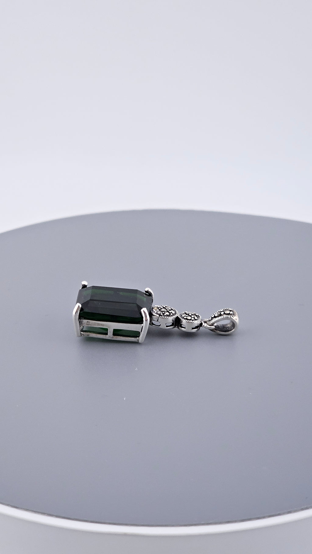 925 Sterling Silver Green Cubic Zirconia & Marcasite Pendant – 37mm (6.6g)