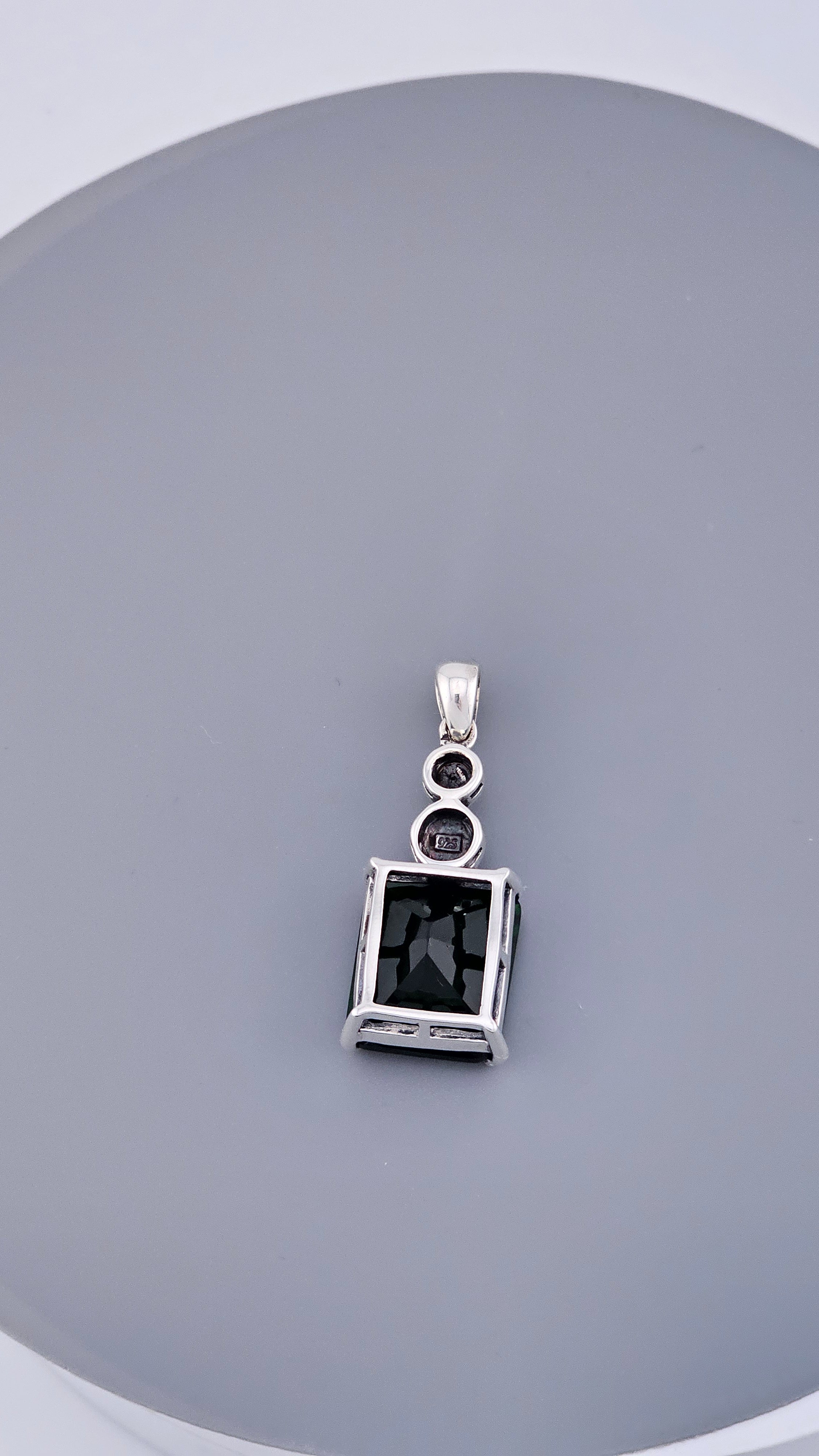 925 Sterling Silver Green Cubic Zirconia & Marcasite Pendant – 37mm (6.6g)