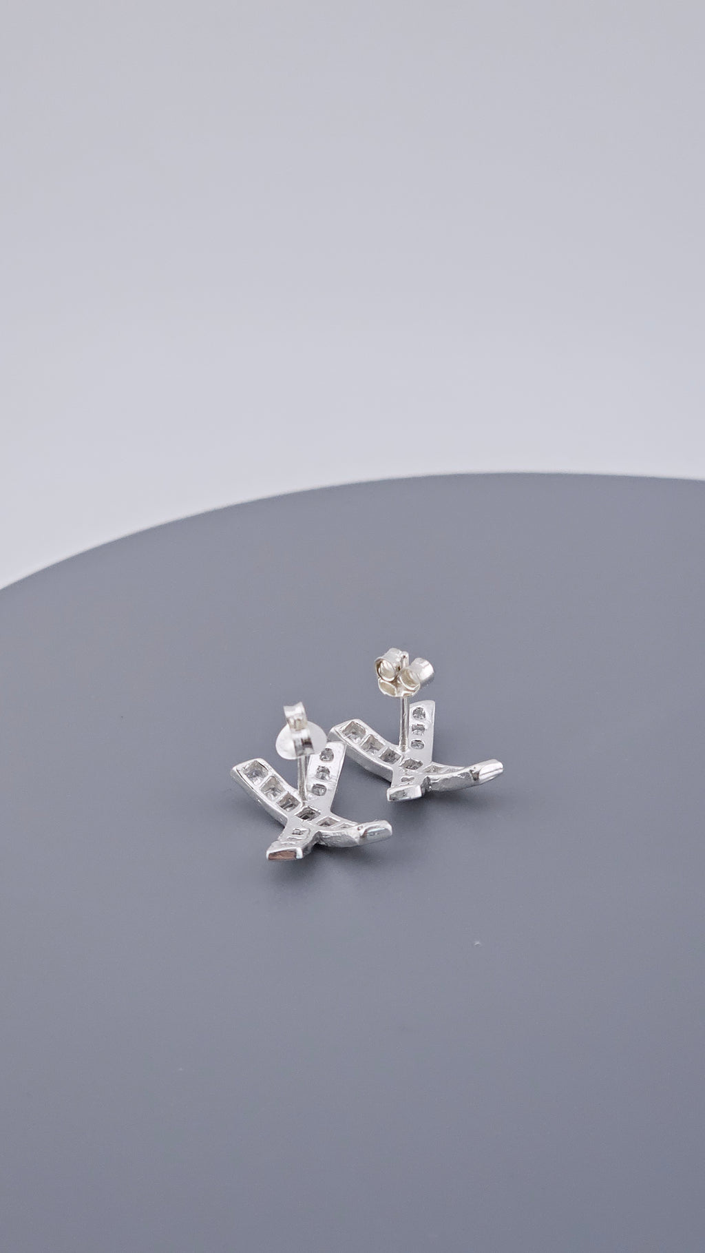925 Sterling Silver & Cubic Zirconia Channel Set 'X' Kiss Stud Earrings – 15mm, 2.3g