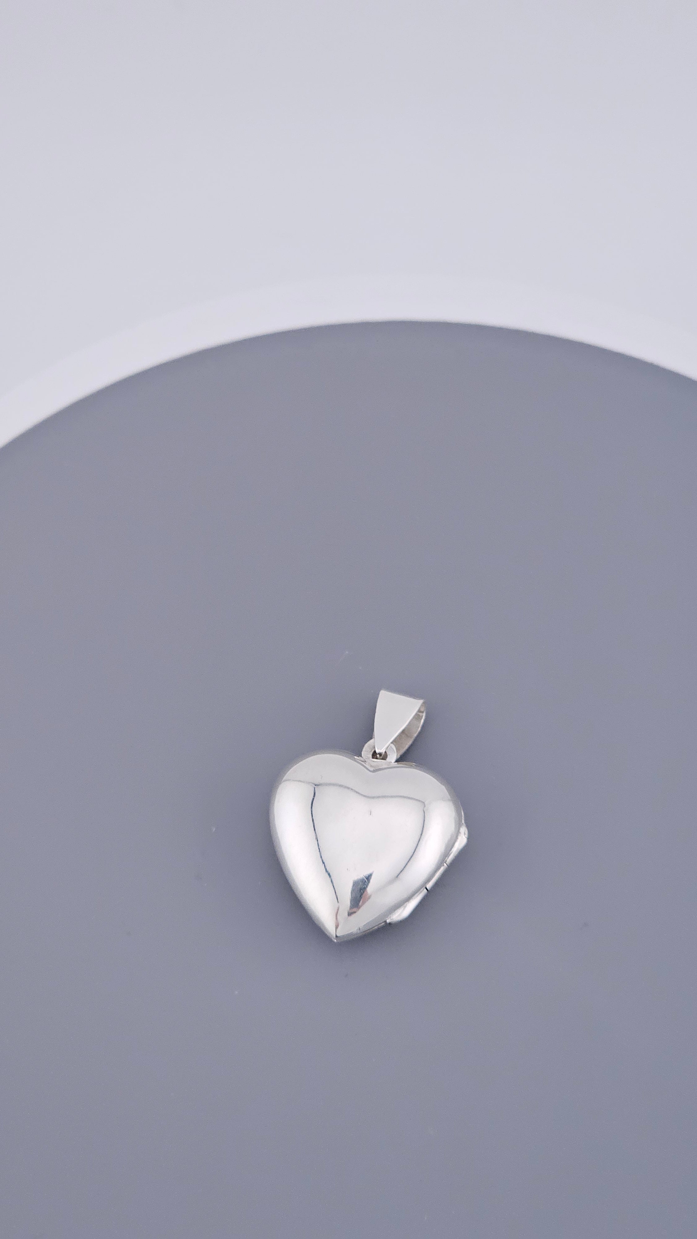 Pre-Loved Classic 925 Sterling Silver Polished Heart Locket Pendant (4.52g)