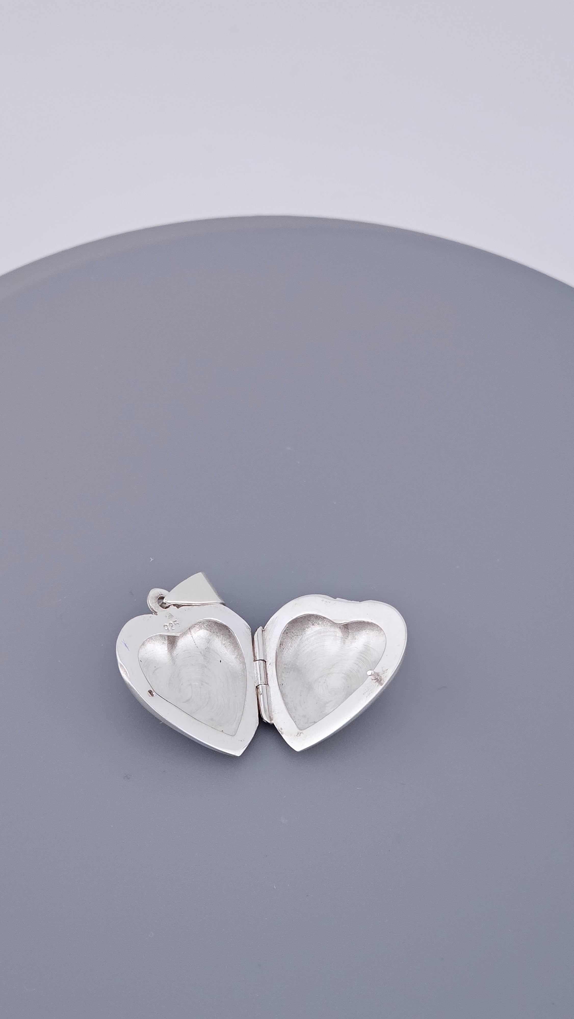 Pre-Loved Classic 925 Sterling Silver Polished Heart Locket Pendant (4.52g)