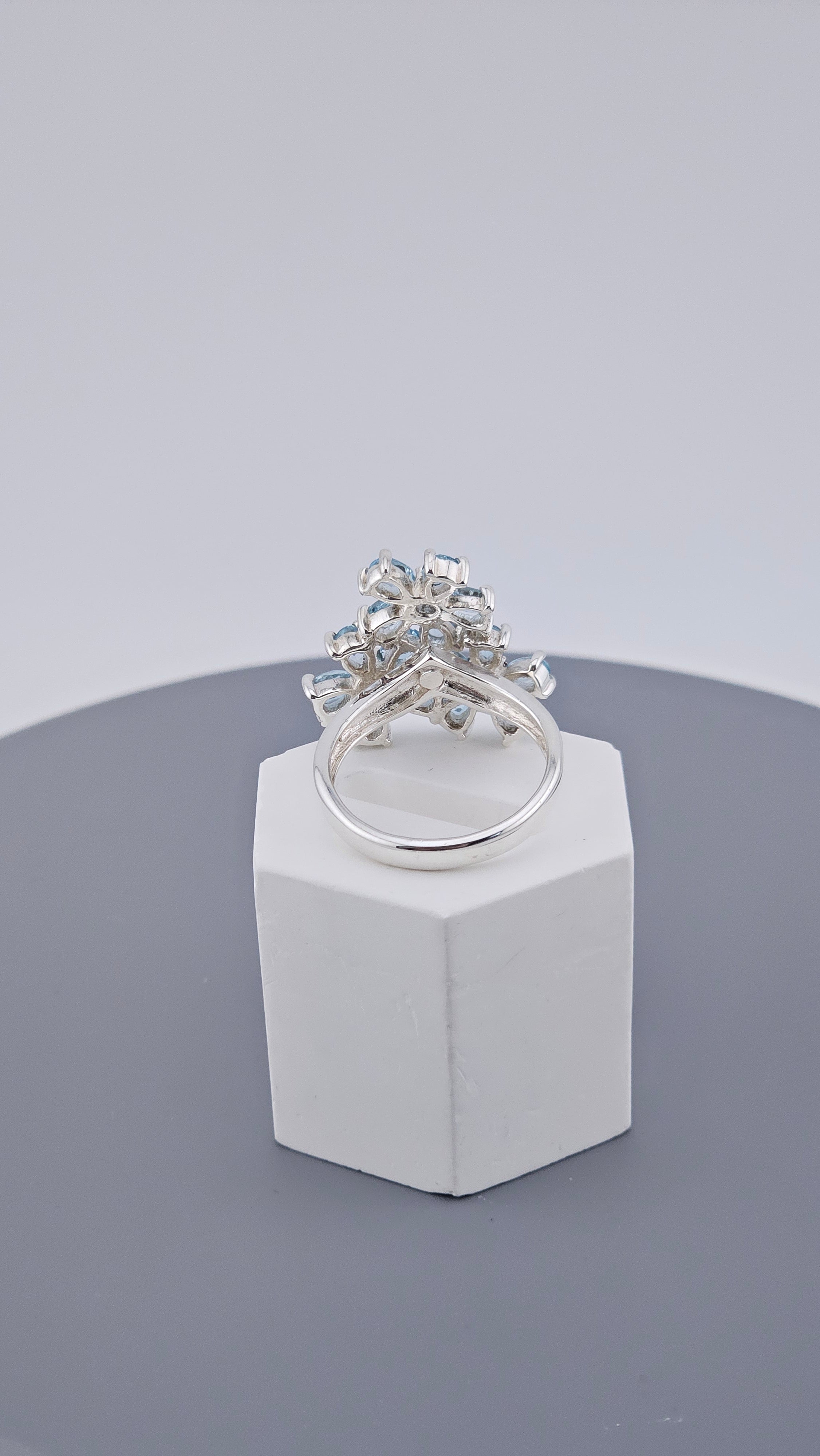Pre-Loved 925 Sterling Silver Blue Topaz Floral Cluster Ring - Size UK P ½ / US 8 (6.78g)