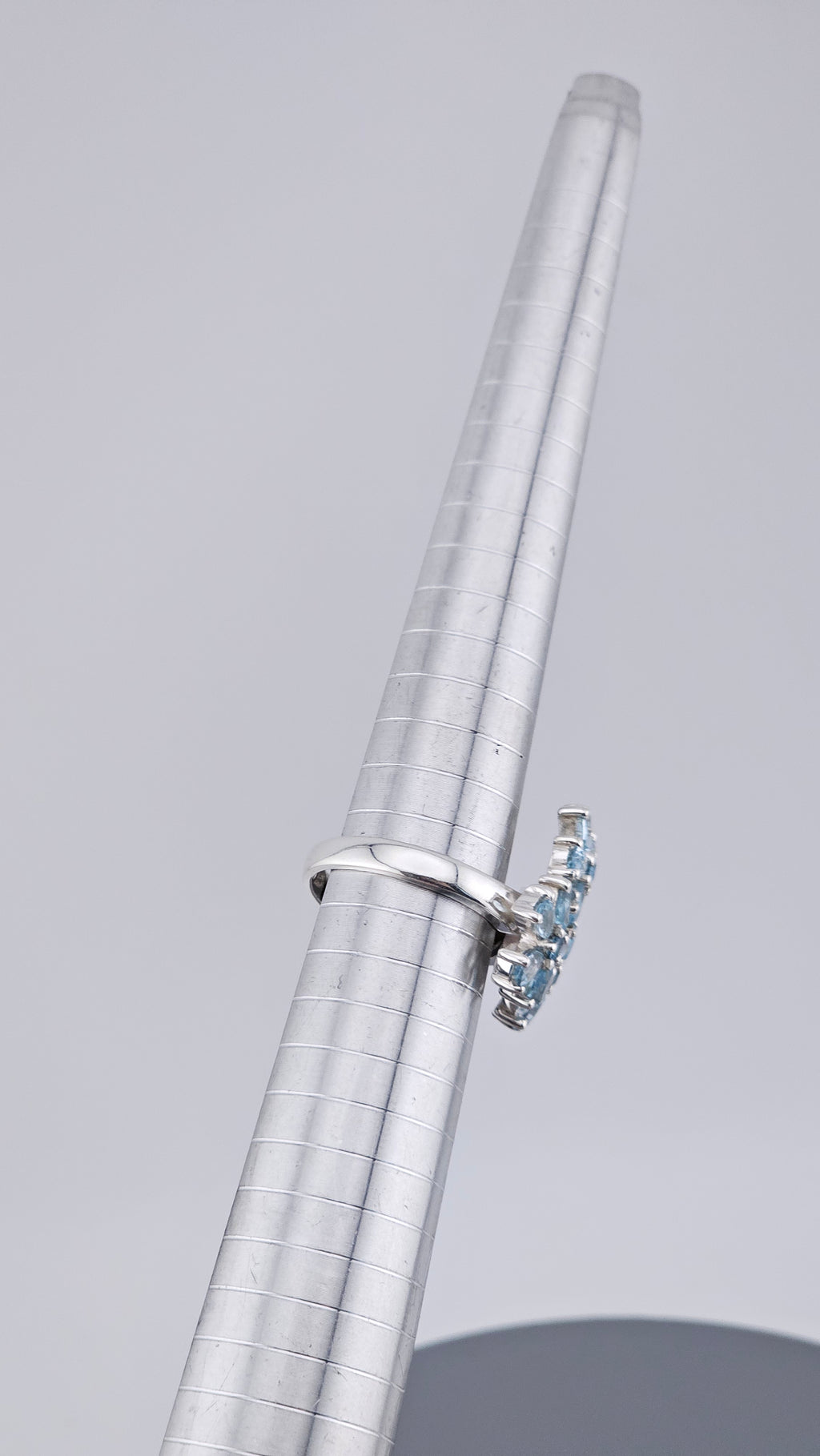 Pre-Loved 925 Sterling Silver Blue Topaz Floral Cluster Ring - Size UK P ½ / US 8 (6.78g)