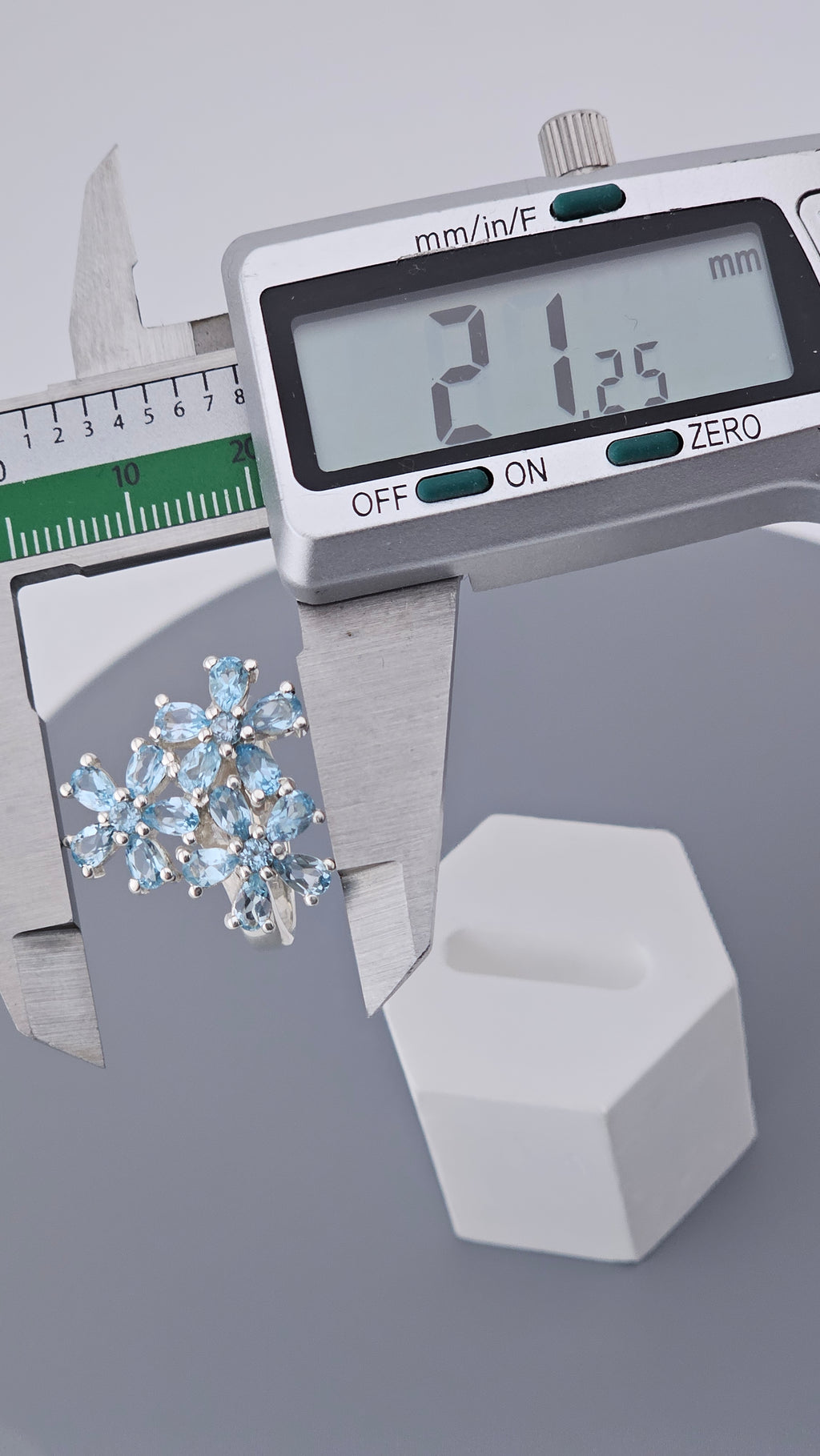 Pre-Loved 925 Sterling Silver Blue Topaz Floral Cluster Ring - Size UK P ½ / US 8 (6.78g)