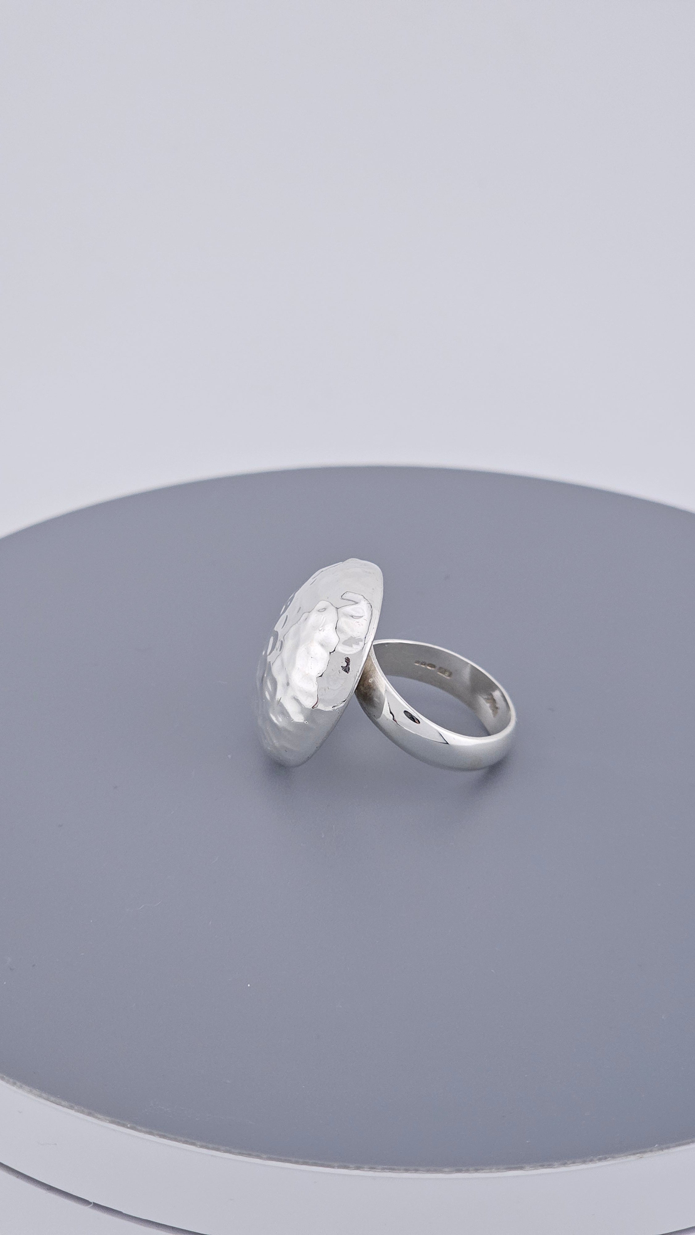 Pre-Loved 925 Sterling Silver Hammered Domed Ring (Closed Centre) - Size UK Q ½ / US 8.25 (12.15g)