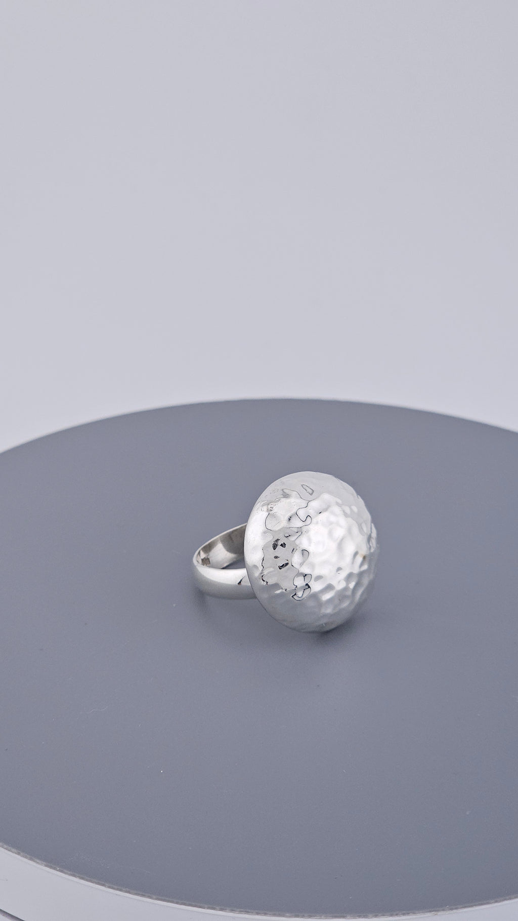 Pre-Loved 925 Sterling Silver Hammered Domed Ring (Closed Centre) - Size UK Q ½ / US 8.25 (12.15g)